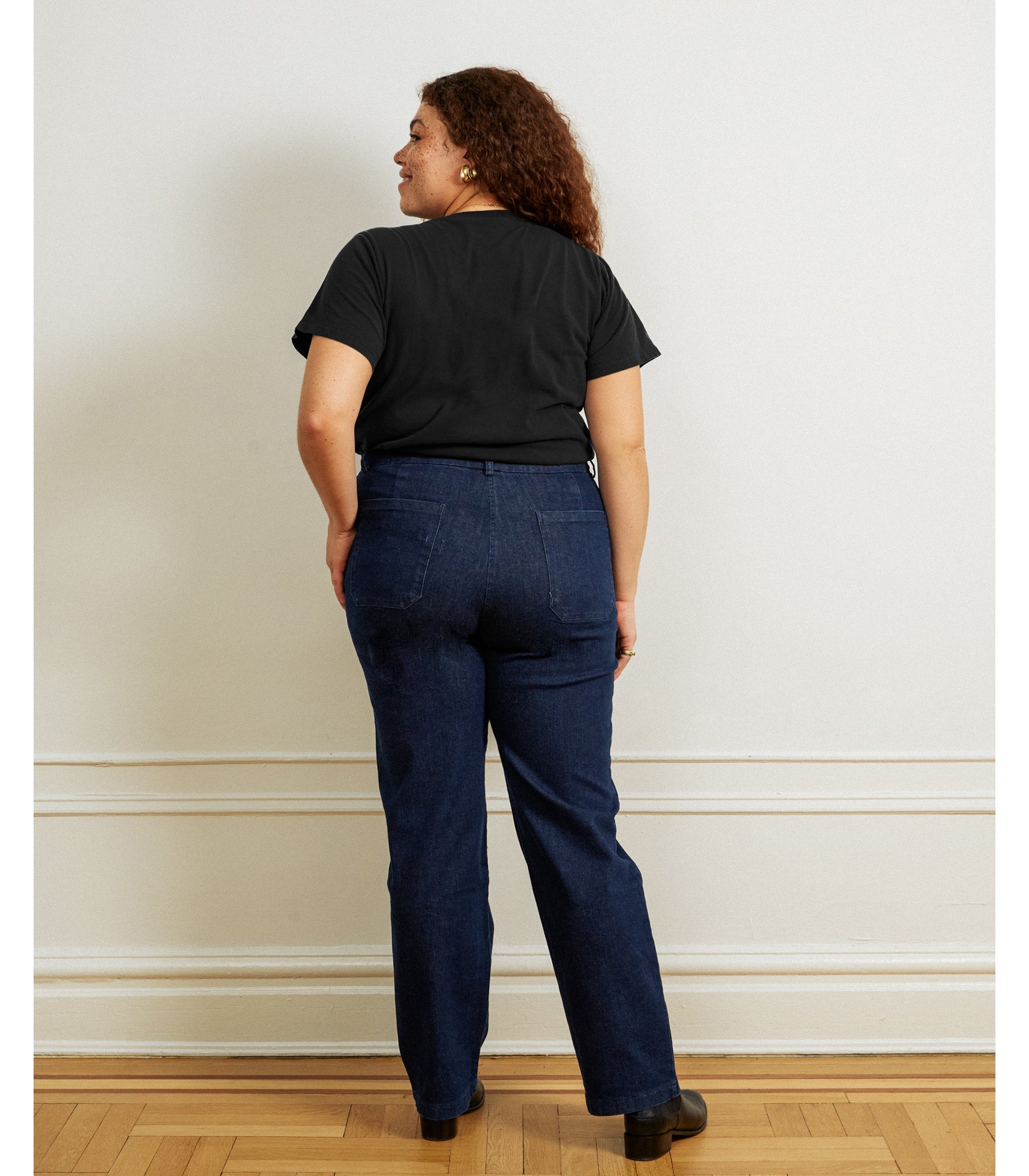 Loup - Hutton Boxy Fitted Tee - Black -