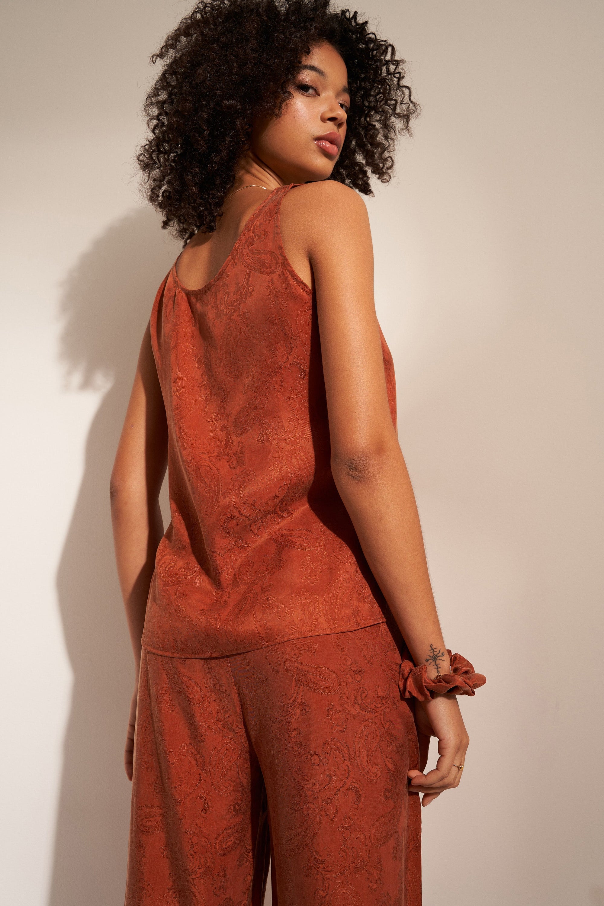 Be Idle - The Scoop Tank - Cinnamon -