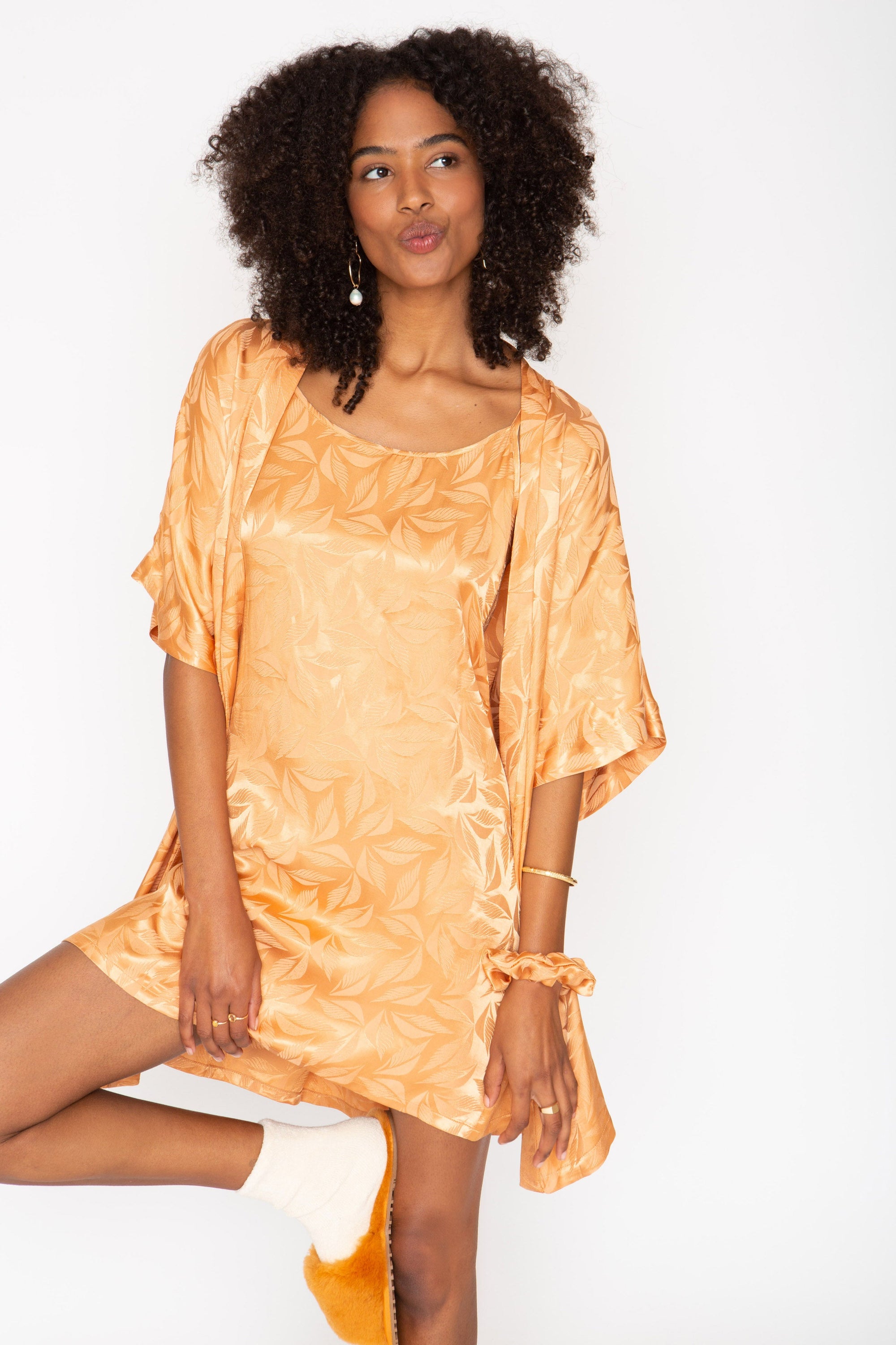 Be Idle - The Short Robe - Tangerine Palm -