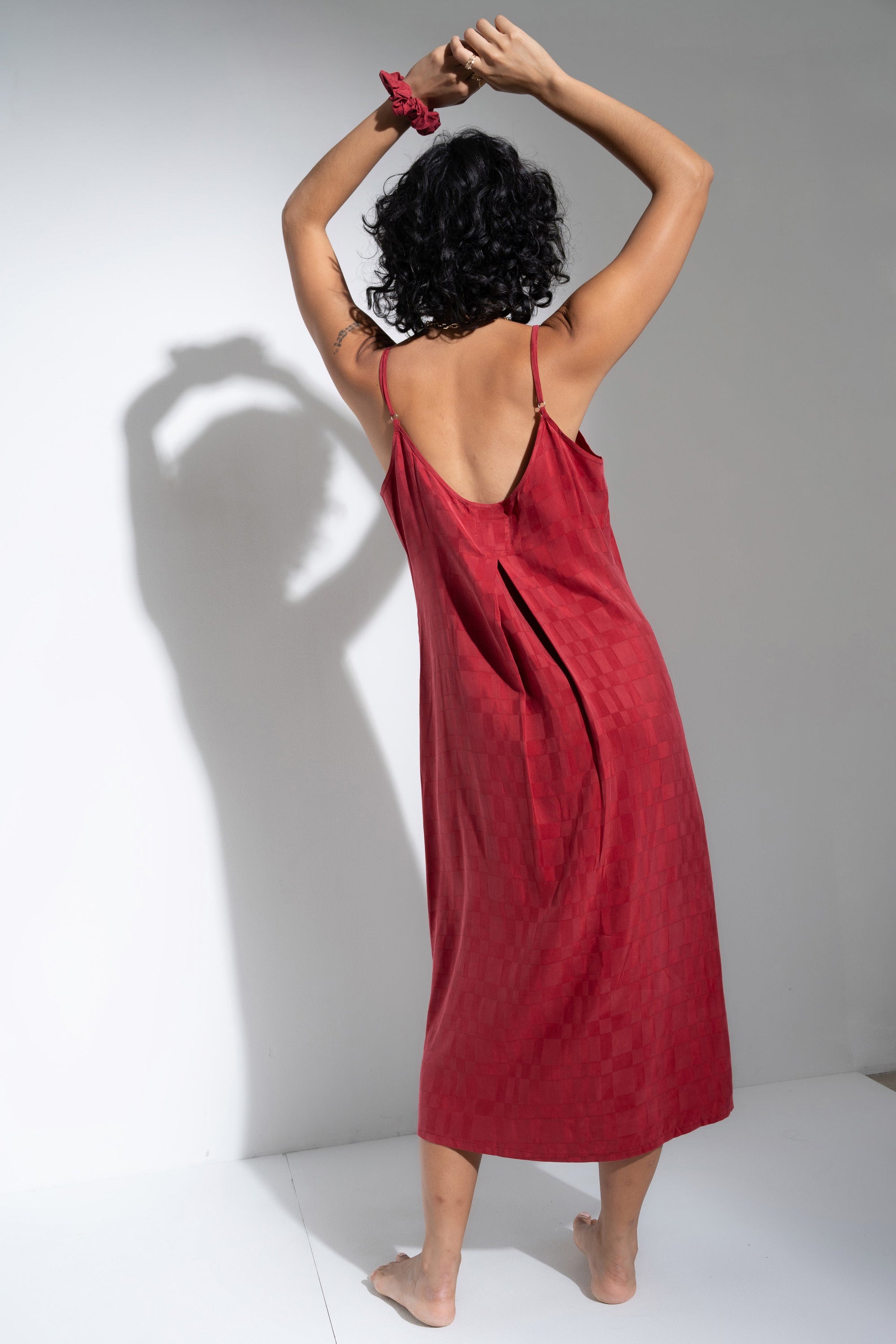 Be Idle - The Long Slip - Bloodred -