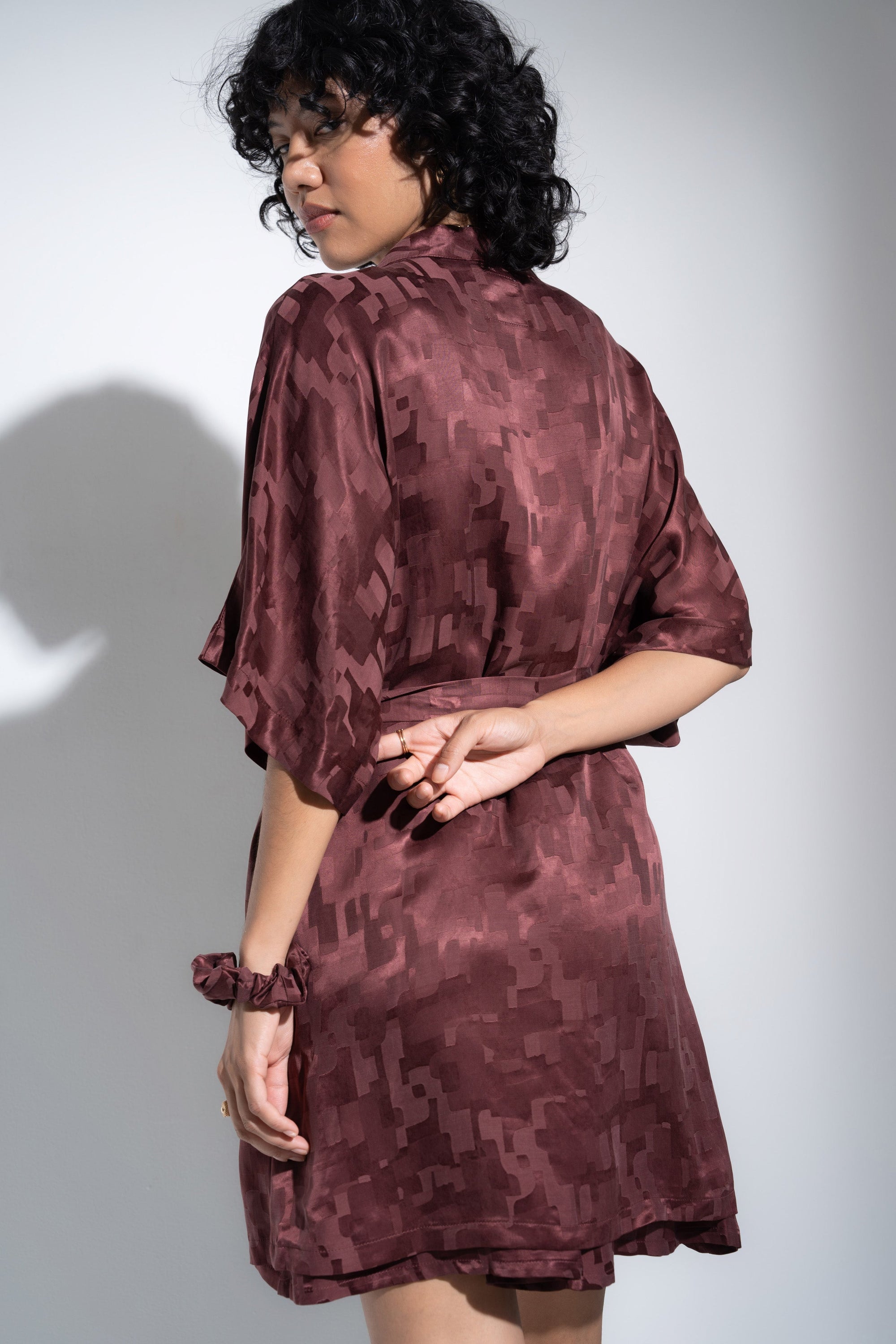 Be Idle - The Short Robe - Brown -