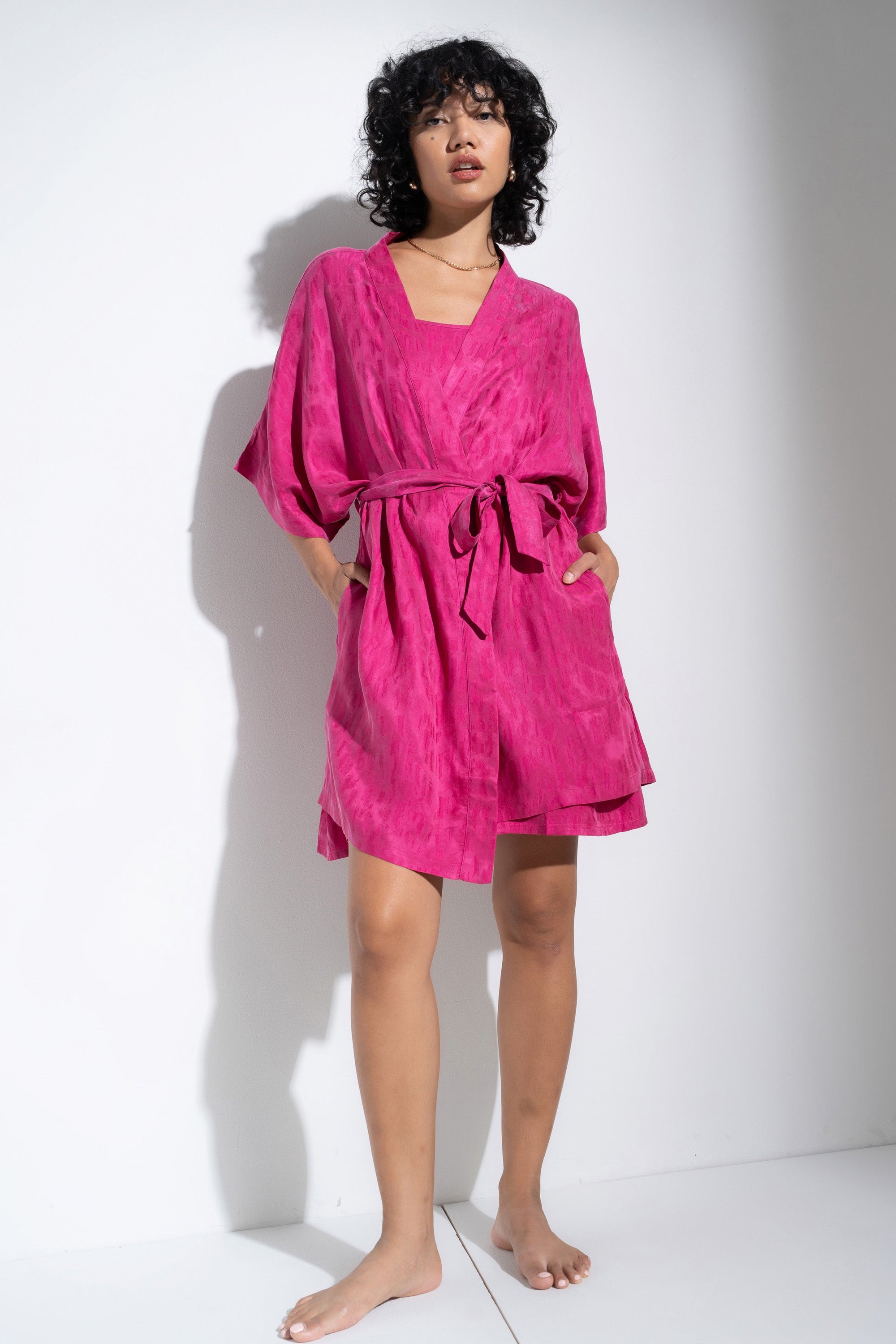 Be Idle - The Short Robe - Magenta -