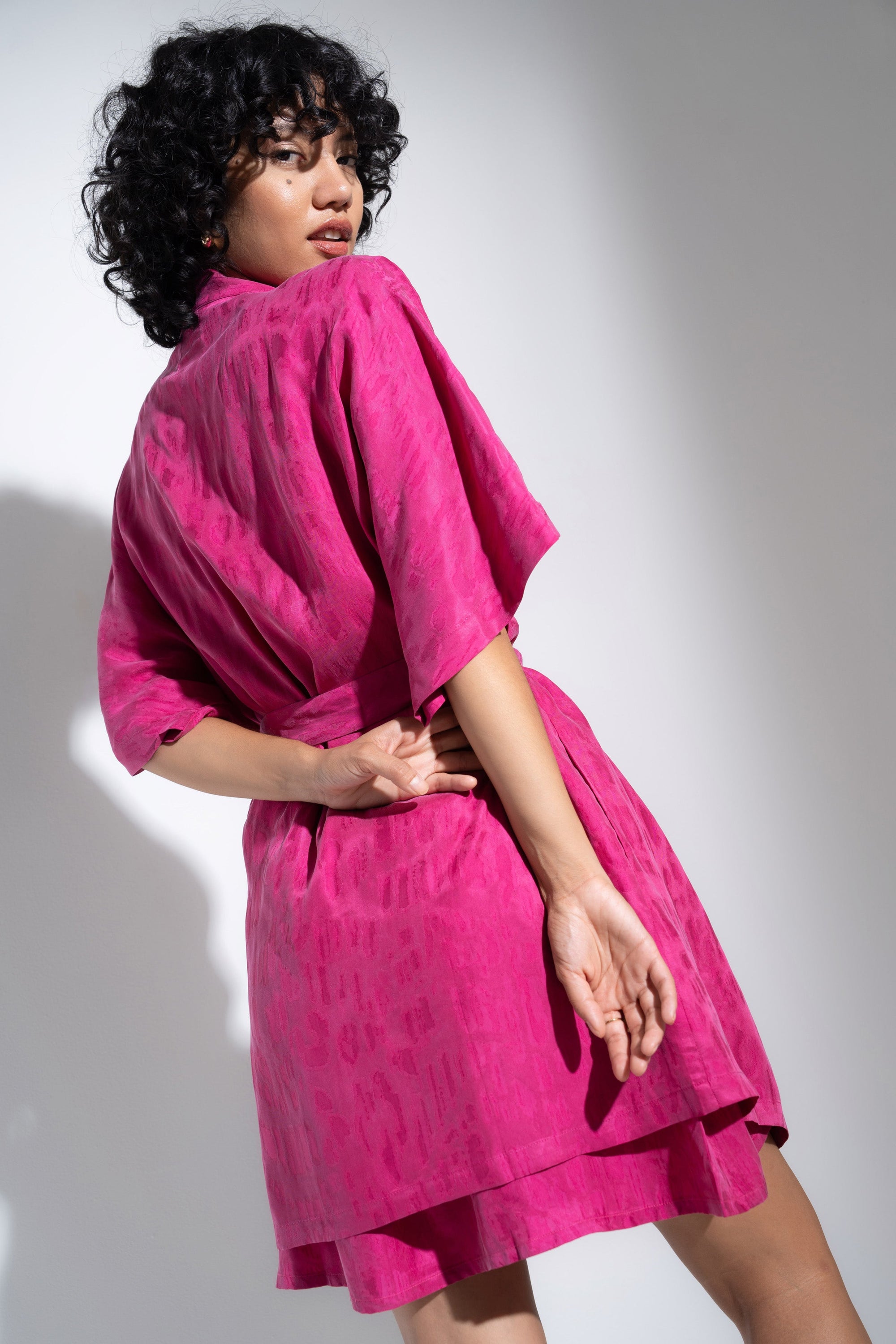 Be Idle - The Short Robe - Magenta -