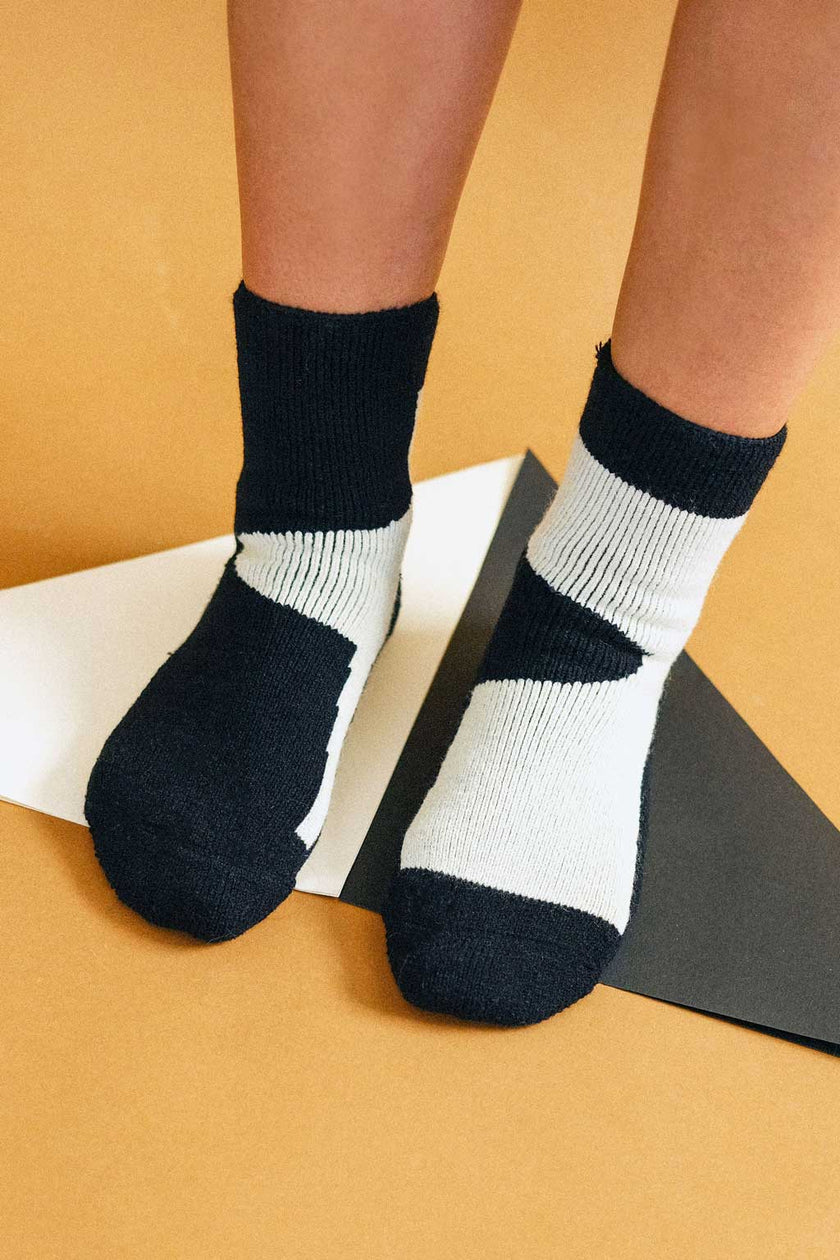 Tailored Union - Cozy Socks - Off White/Black -