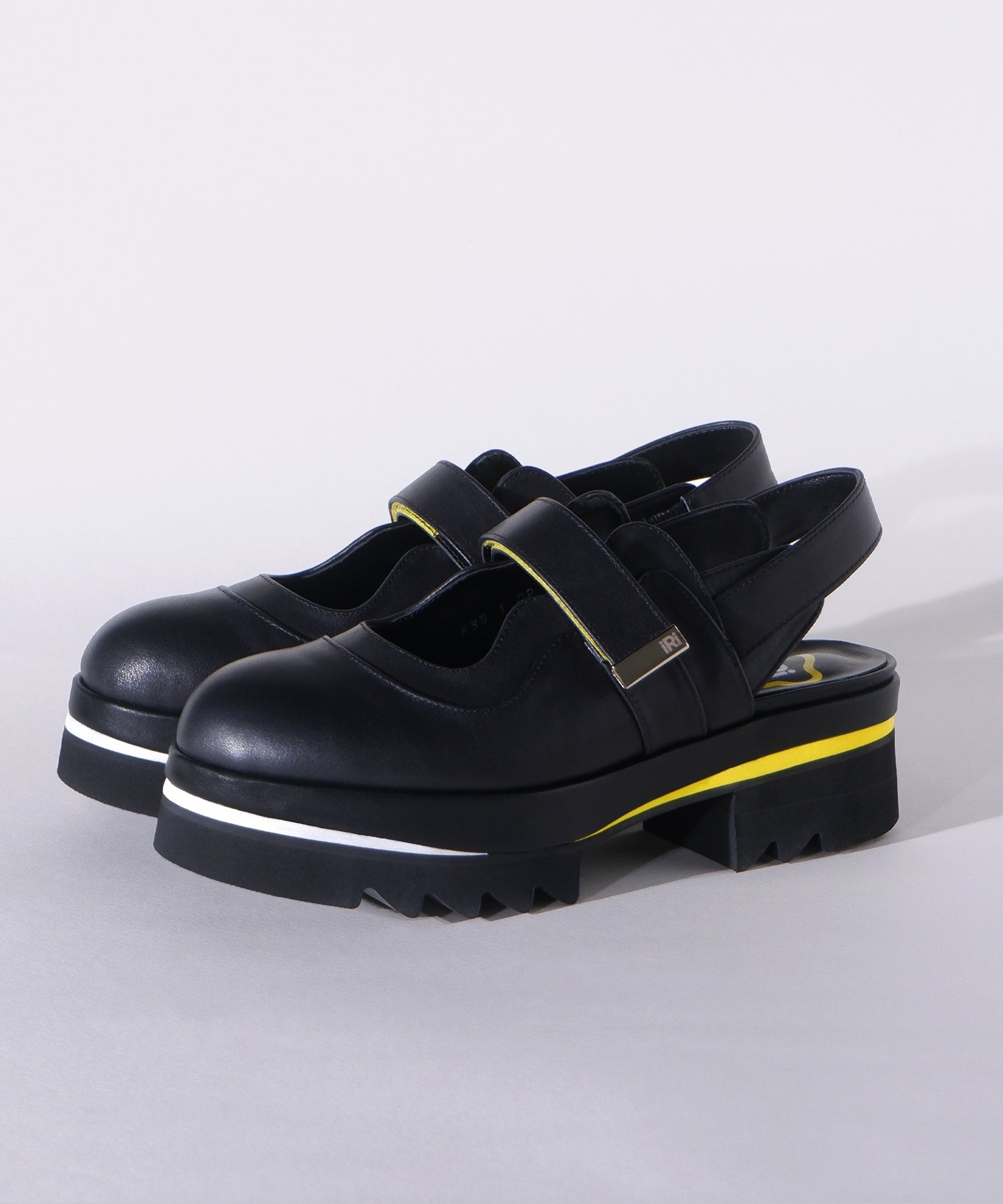 iRi - Daany Black Leather Sandal - 9