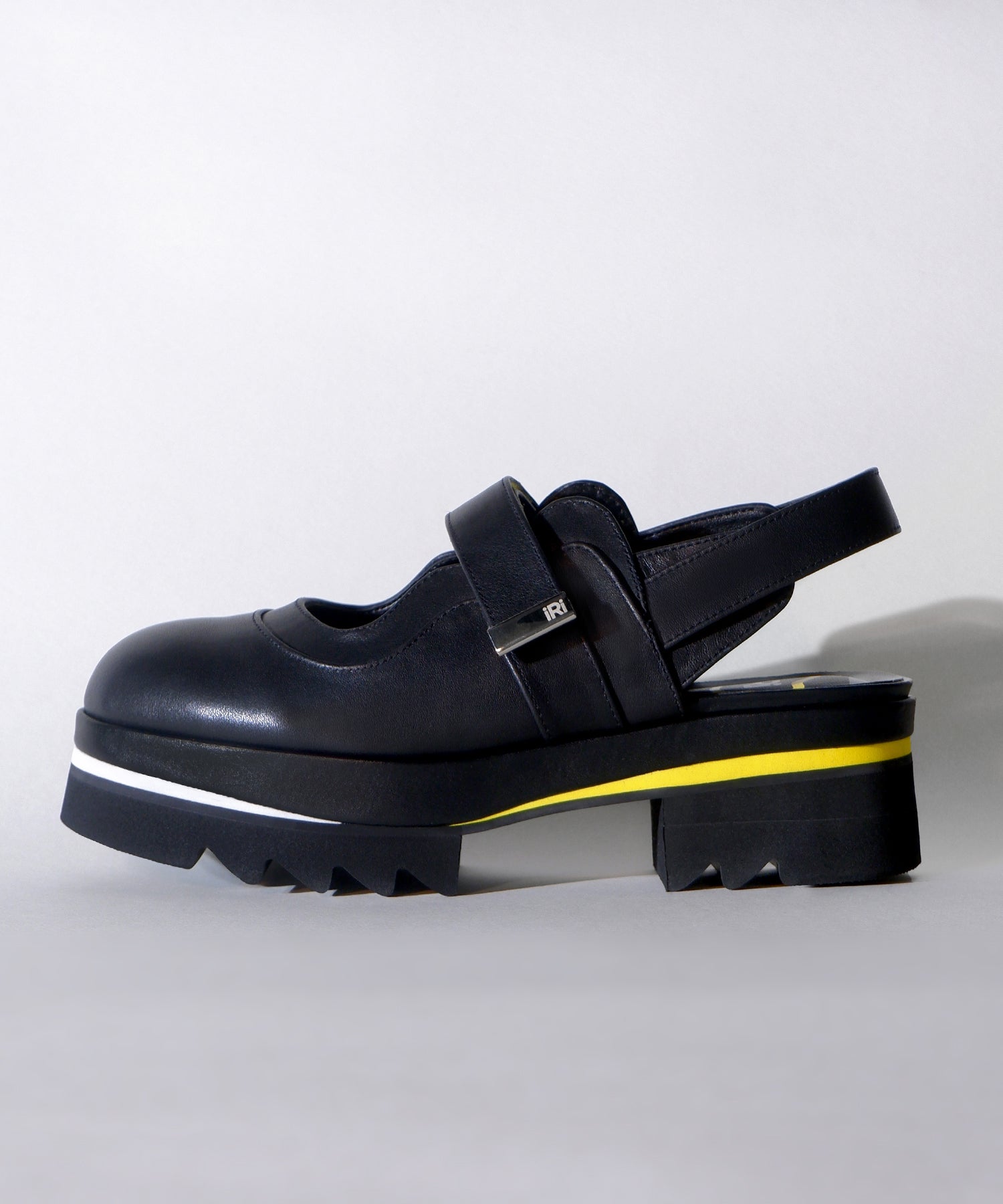 iRi - Daany Black Leather Sandal -