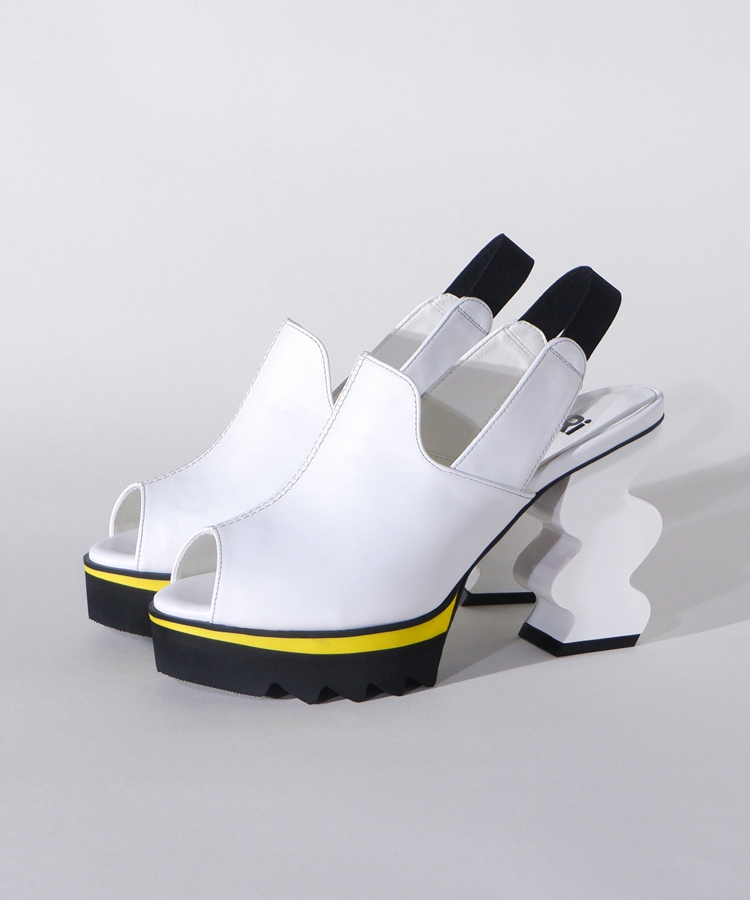 iRi - Reila White Open Toe Platform Heel - 9