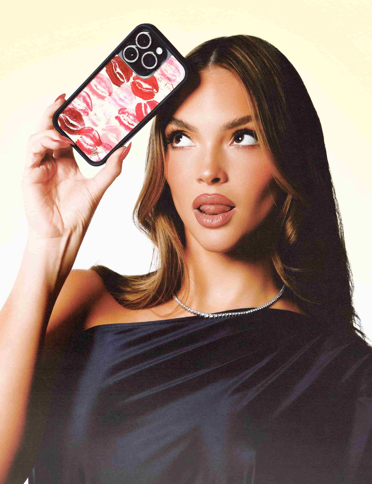 Lifestyle Image 02 Kensington iPhone Case