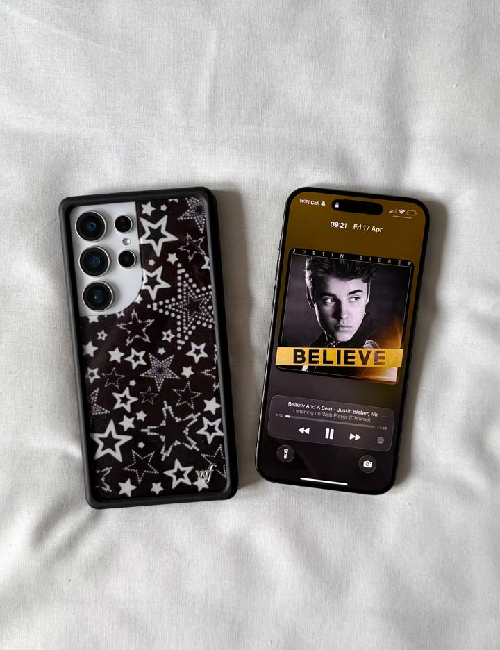 Lifestyle Image 02 Star Girl Samsung Galaxy Case