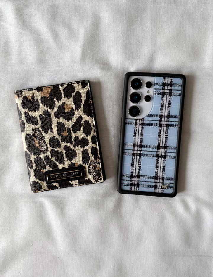 Supporting Image 03 Blue Plaid iPhone Case 