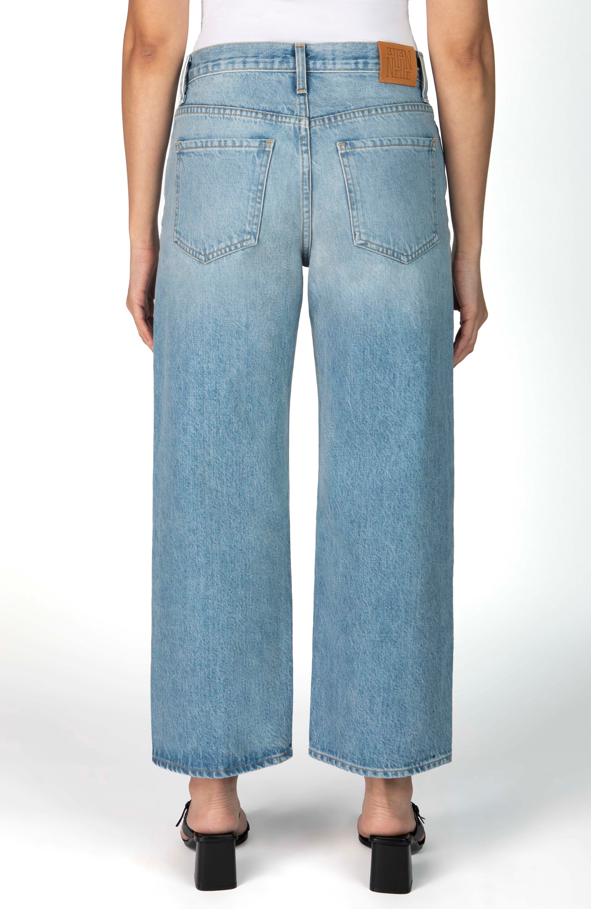 Nelle Atelier - The Austyn Petite Capri Straight Leg Jean - Sky -