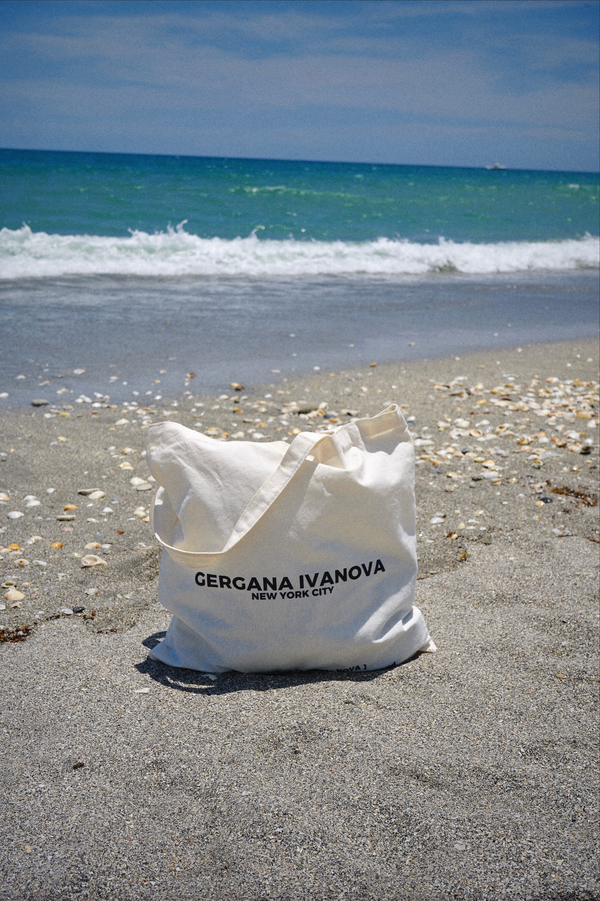 Gergana Ivanova - Classic Tote -