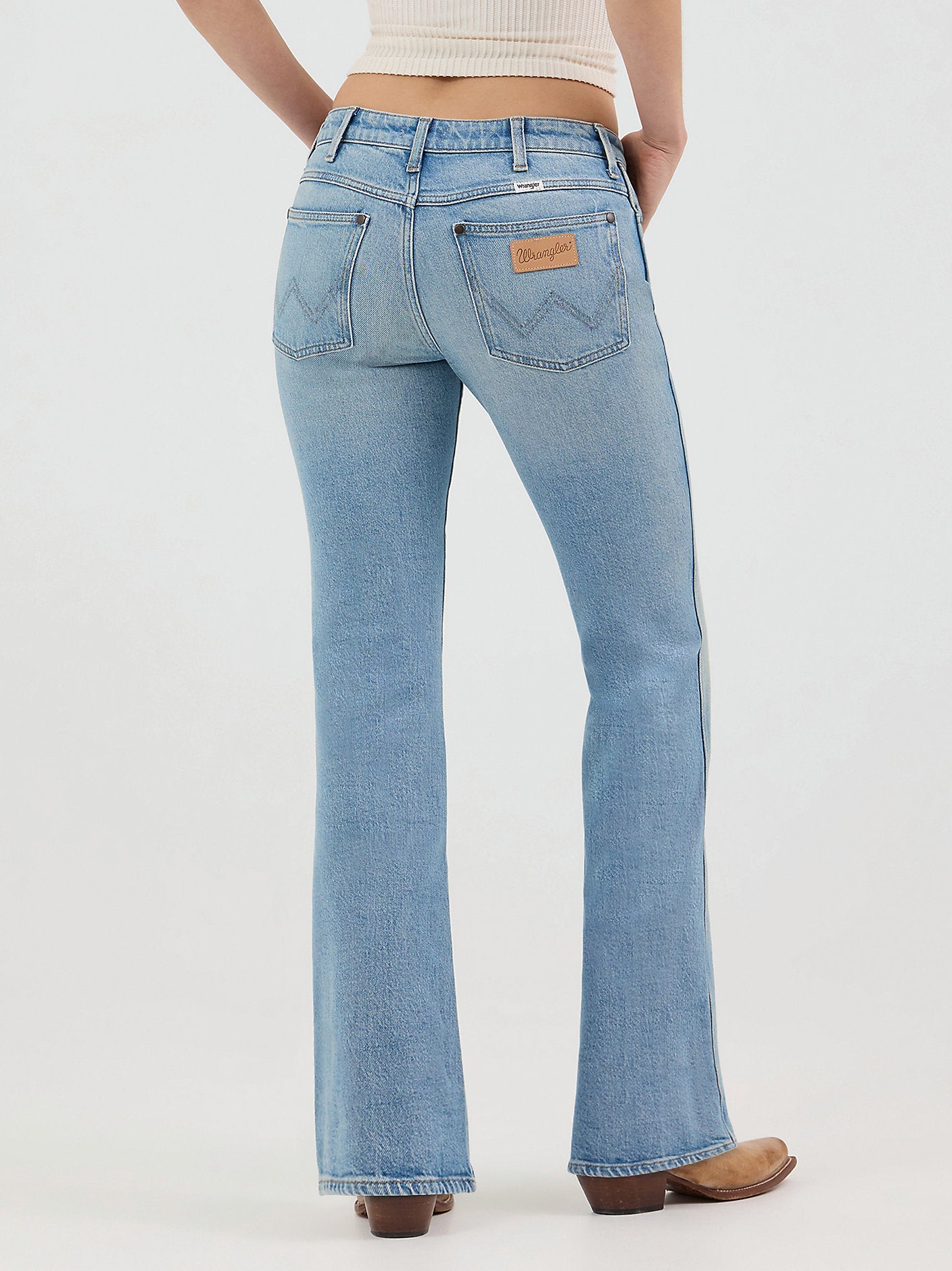 Wrangler - Mid-Rise Bootcut Jean - Golden Days -