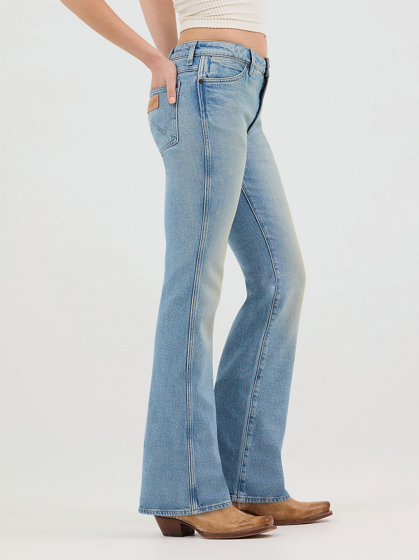 Wrangler - Mid-Rise Bootcut Jean - Golden Days -