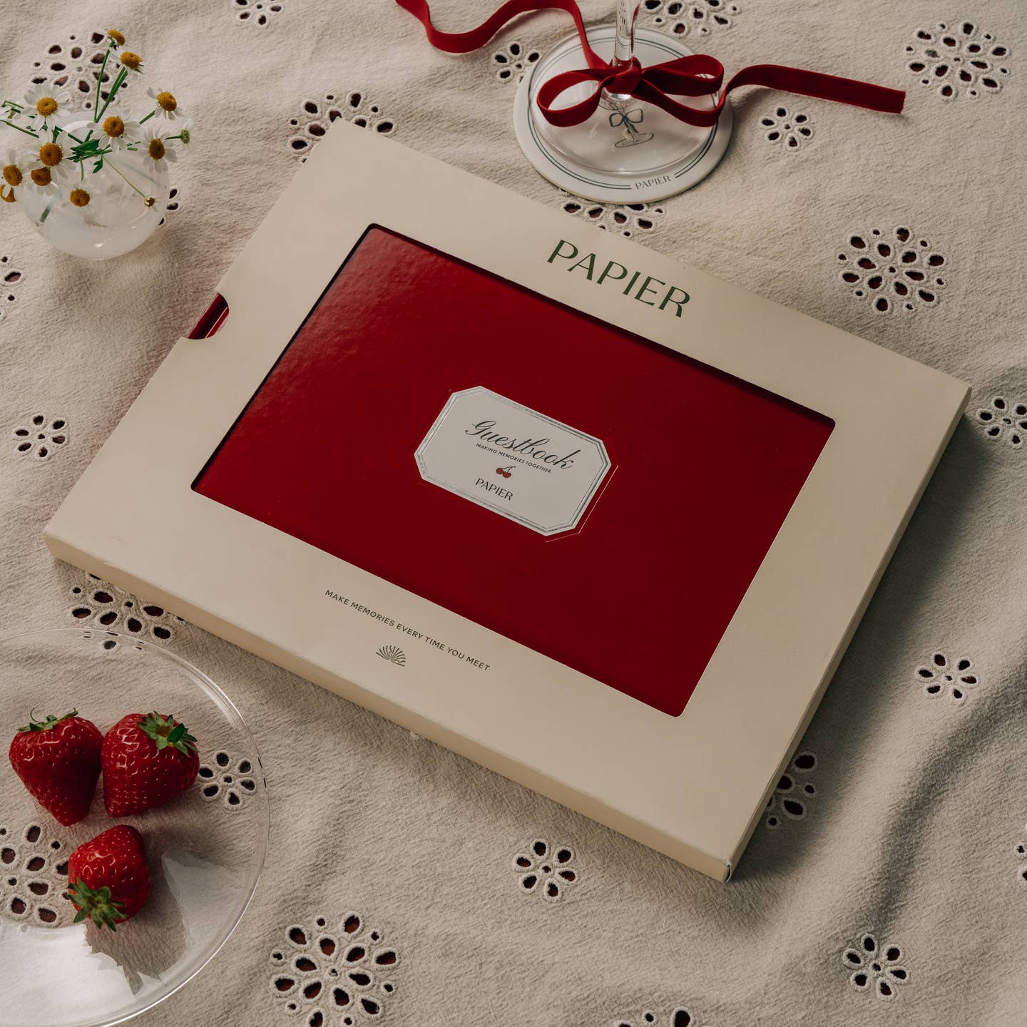 Papier - Cherry On Top Guestbook -