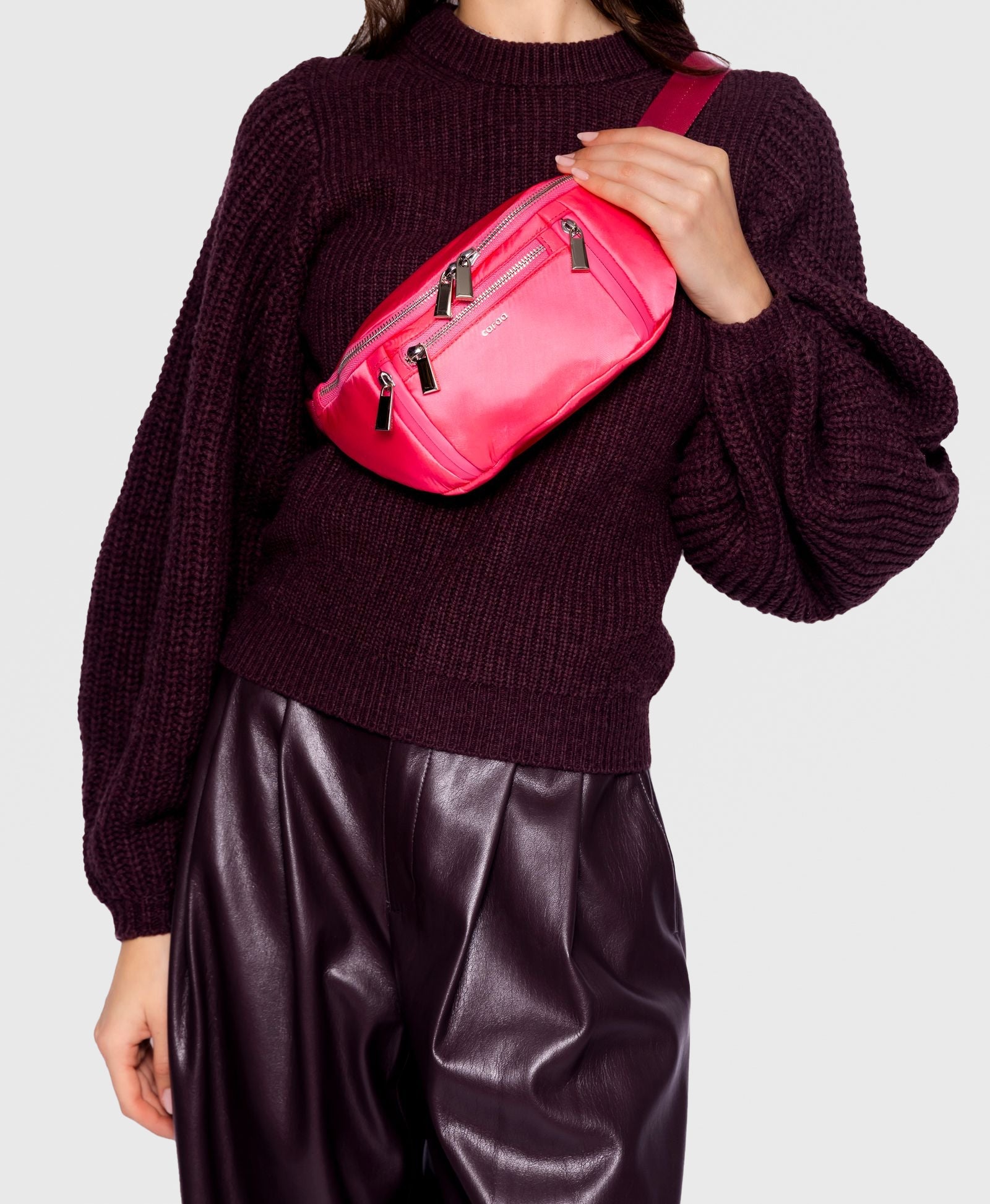 Caraa - Small Sling - Hot Pink -