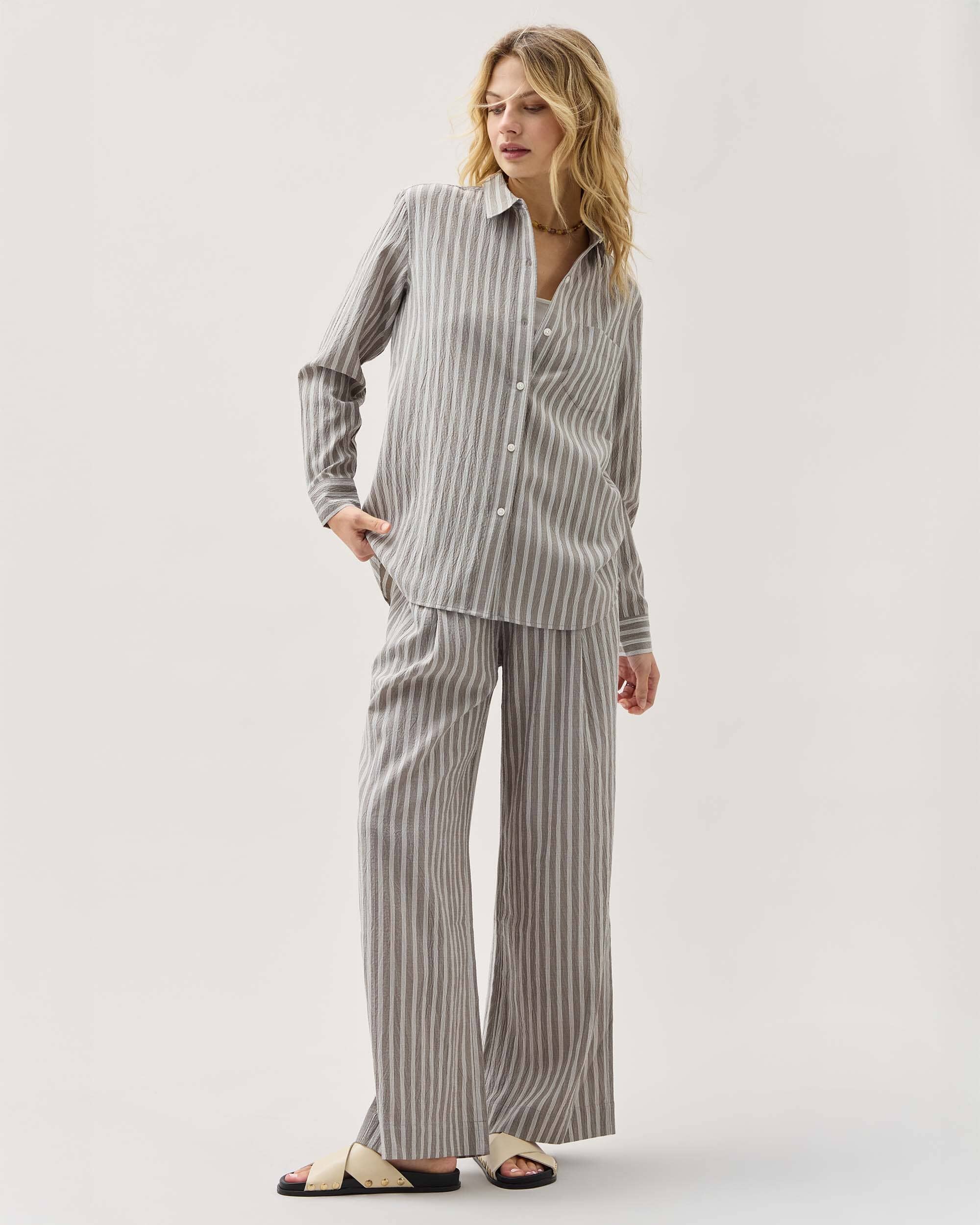 Richer Poorer - Palermo Button Up - Black Stripe -
