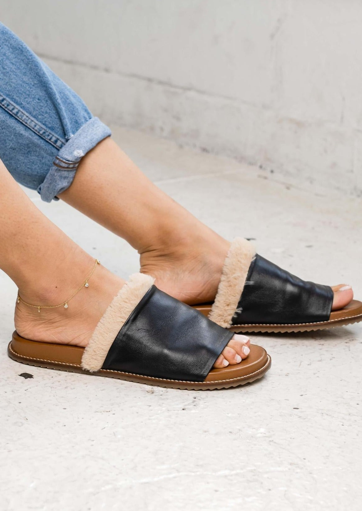 salt + umber - Malibu - Black -