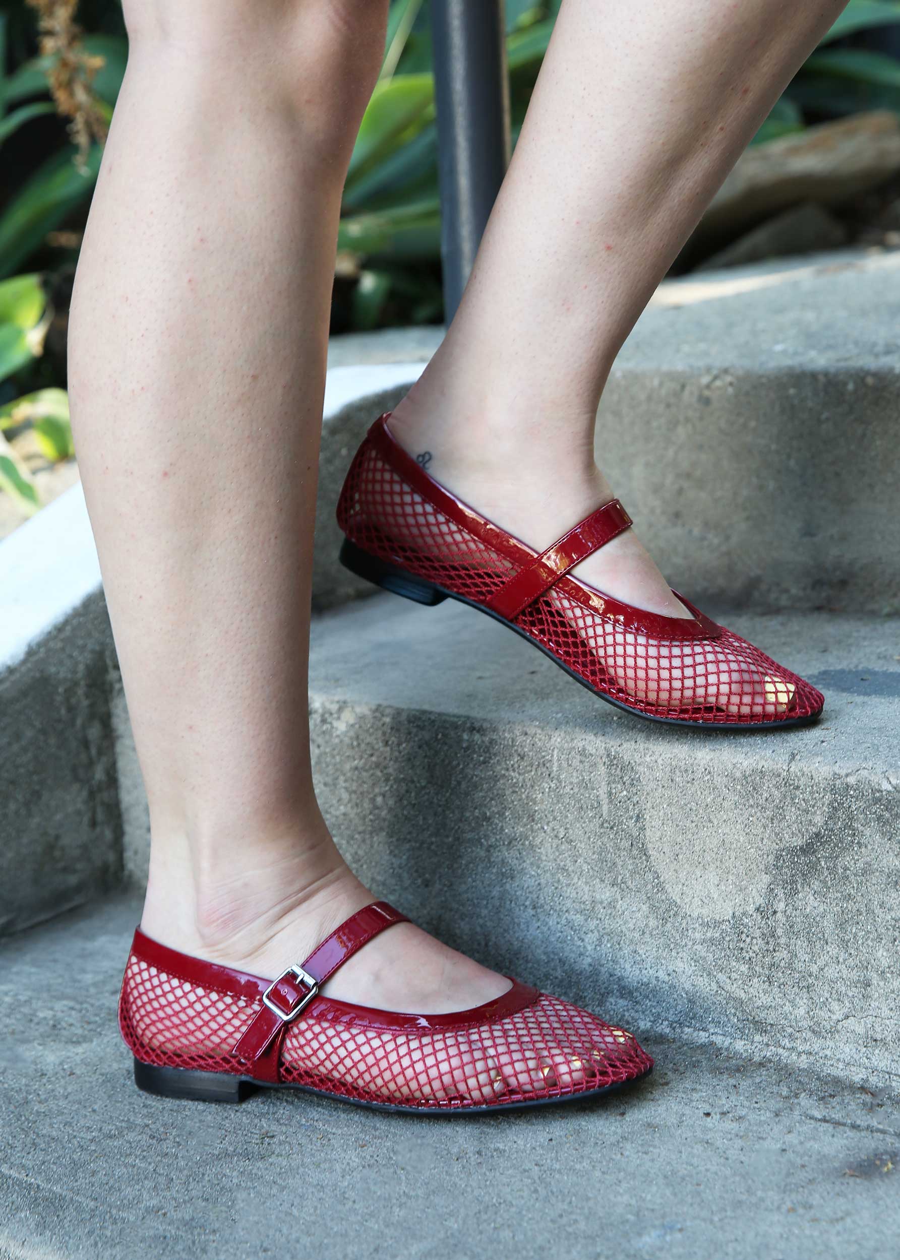 MIA - Rayza Flat - Red Mesh -