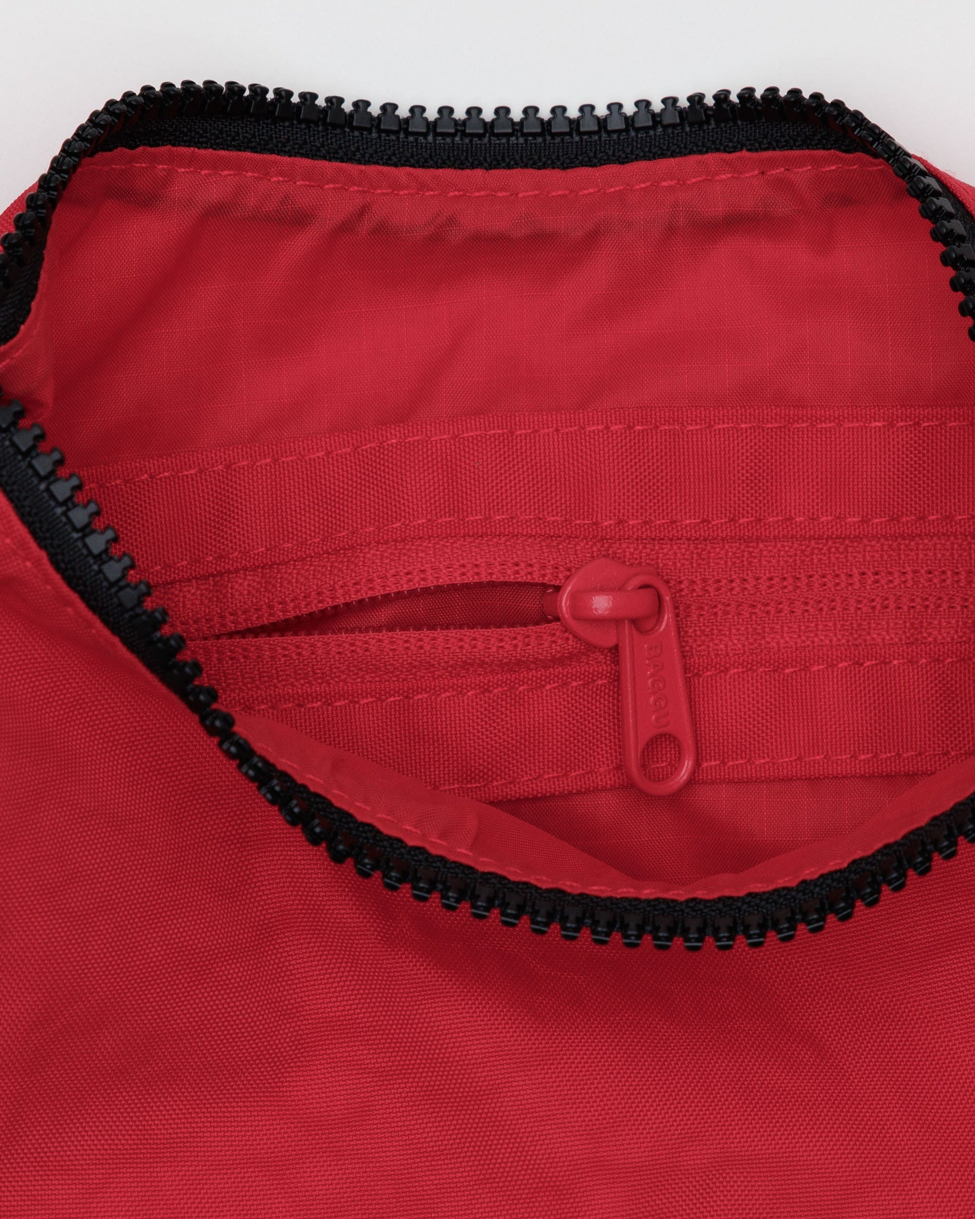 Baggu - Small Nylon Crescent Bag in Candy Apple Red -