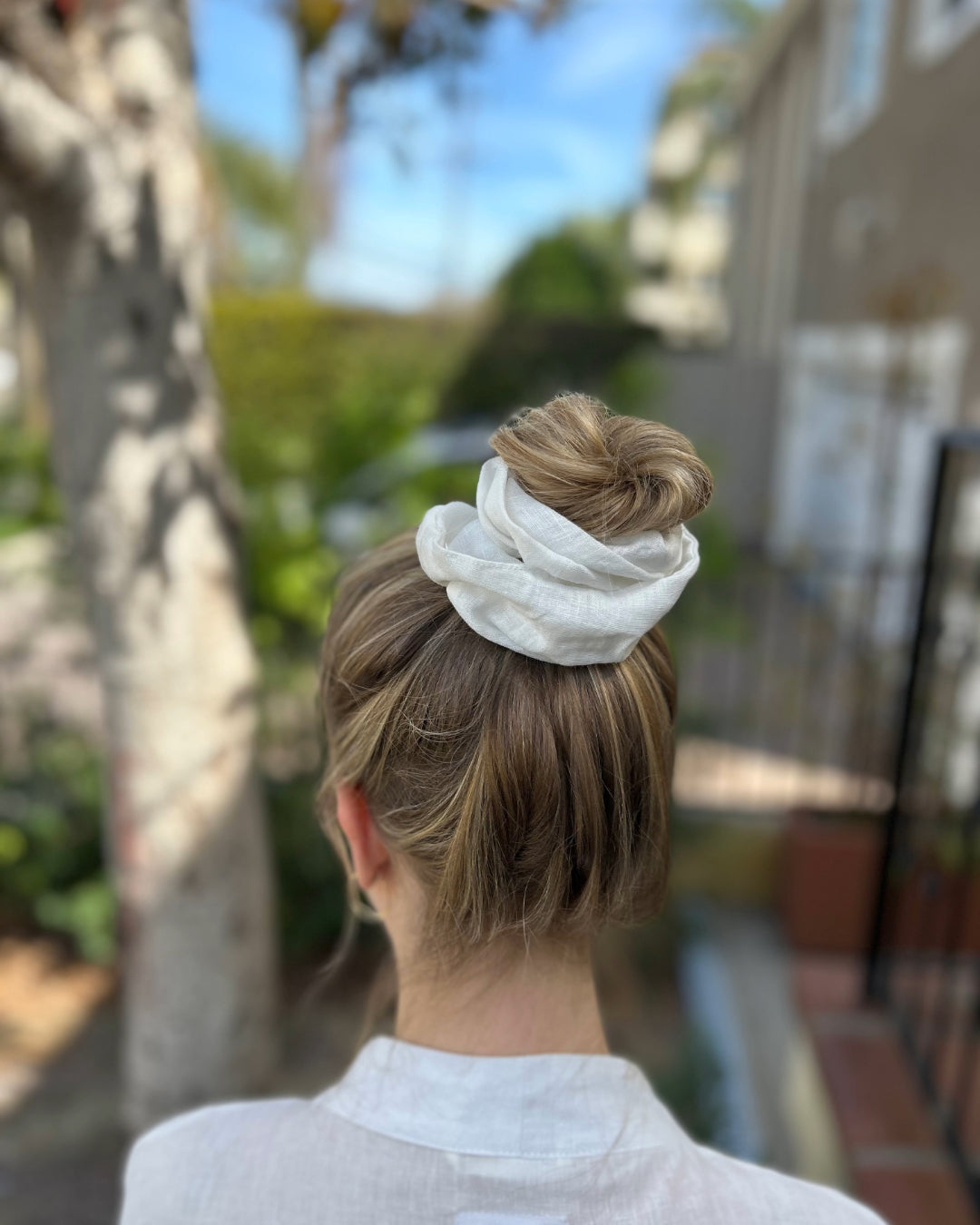 Be Idle - The Big Linen Scrunchie - White -