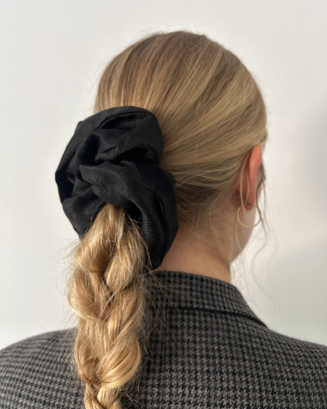 Be Idle - The Big Scrunchie - Black -