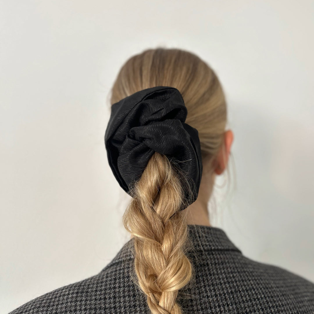 Be Idle - The Big Scrunchie - Black -