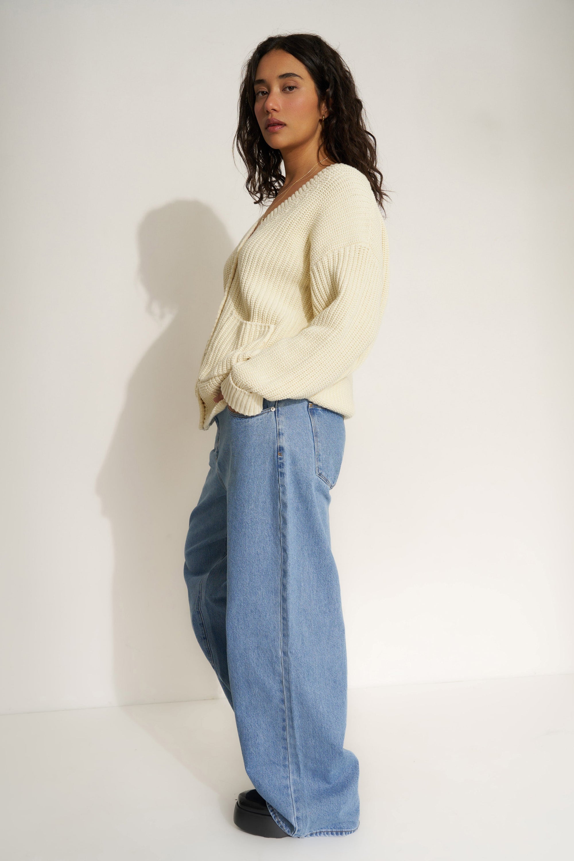 Callahan Knitwear - The Cardigan - Creme -