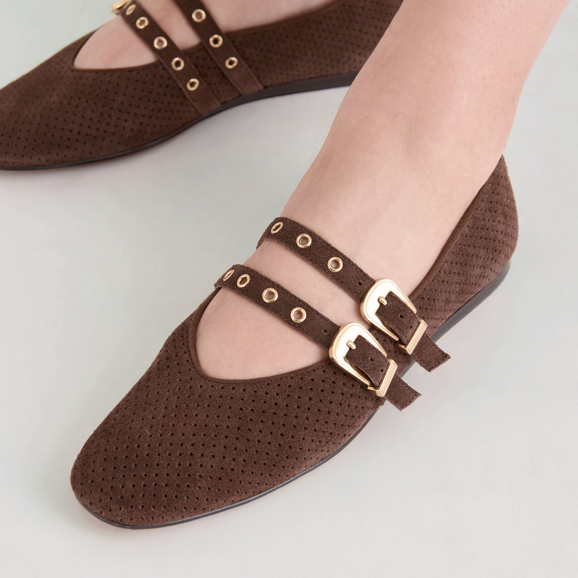 Dolce Vita - Baylee Flat - Dark Brown Suede -