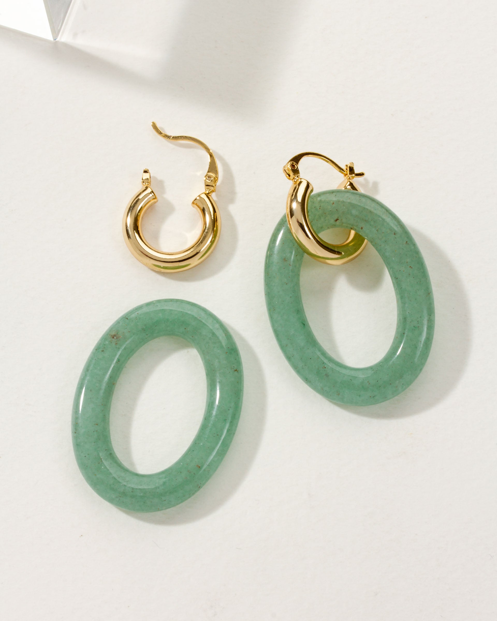 Luna Norte - Simply Charmed Oval Hoop Earring - Green Aventurine