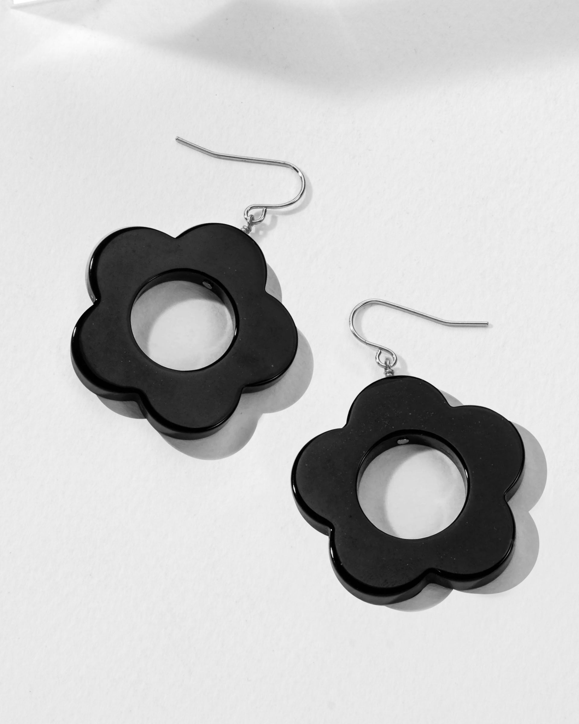 Luna Norte - Gemstone Daisy Earrings - Obsidian -