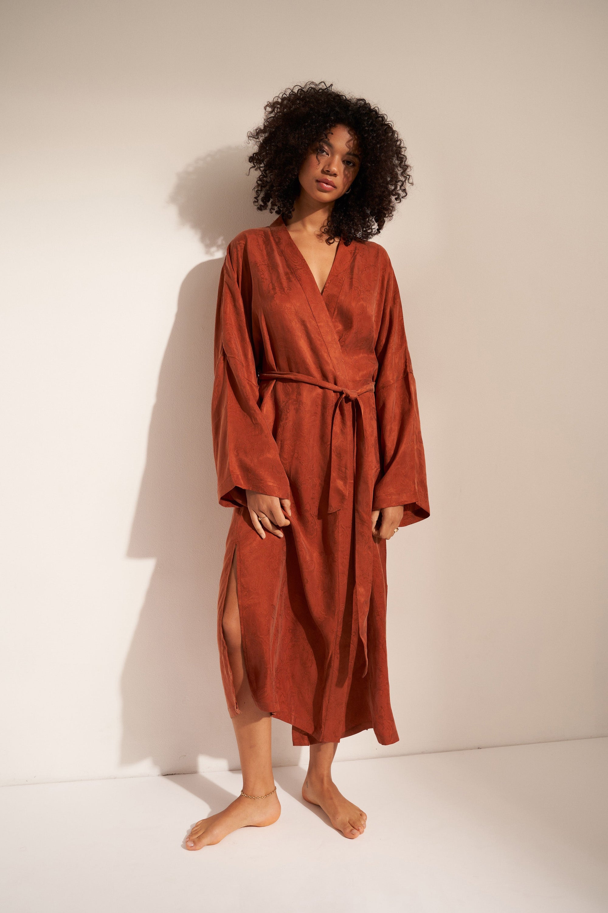 Be Idle - The Long Robe - Cinnamon -