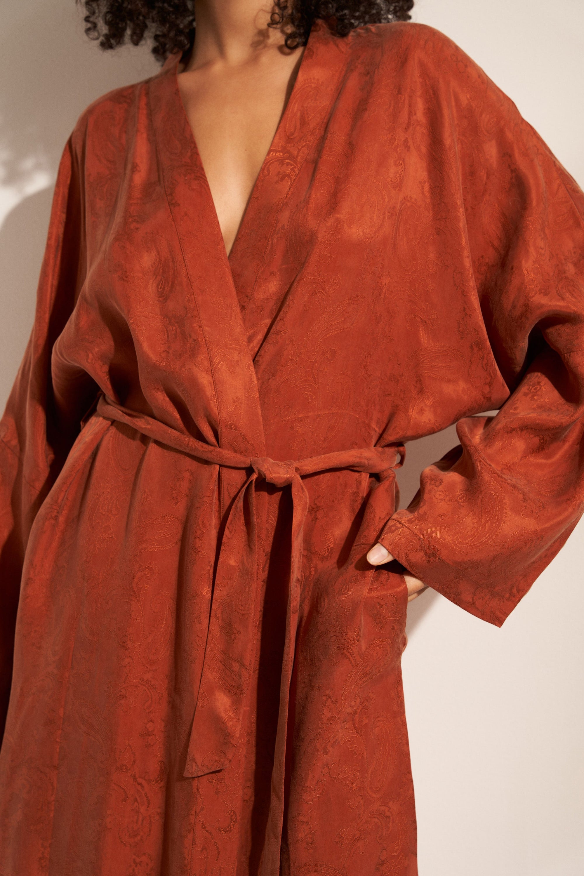 Be Idle - The Long Robe - Cinnamon -