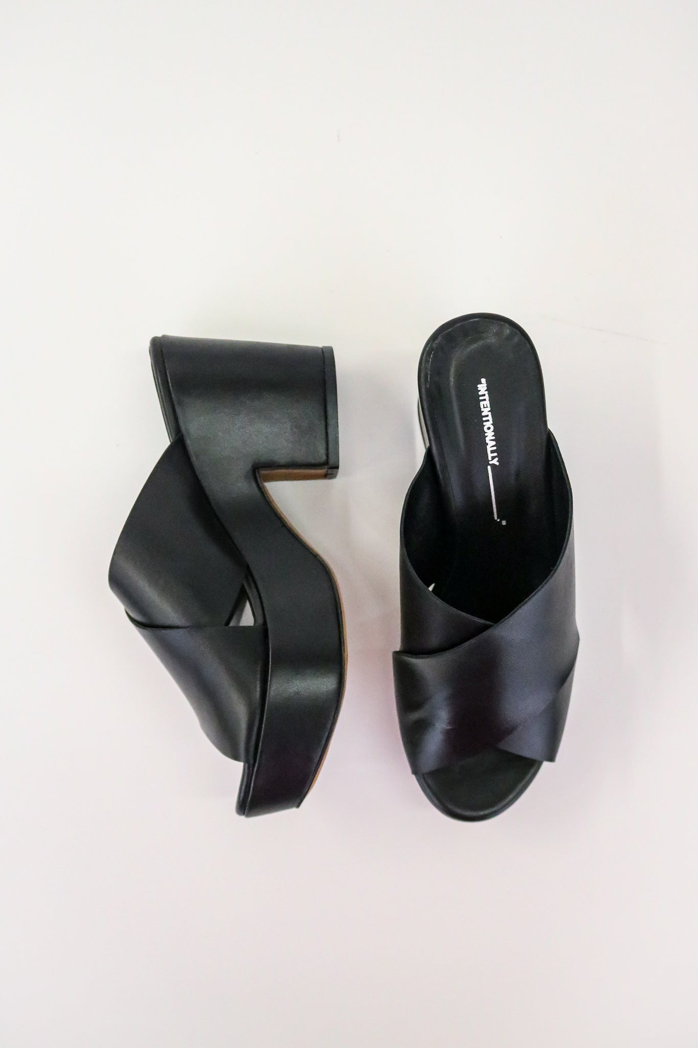 Dame Heeled Platform