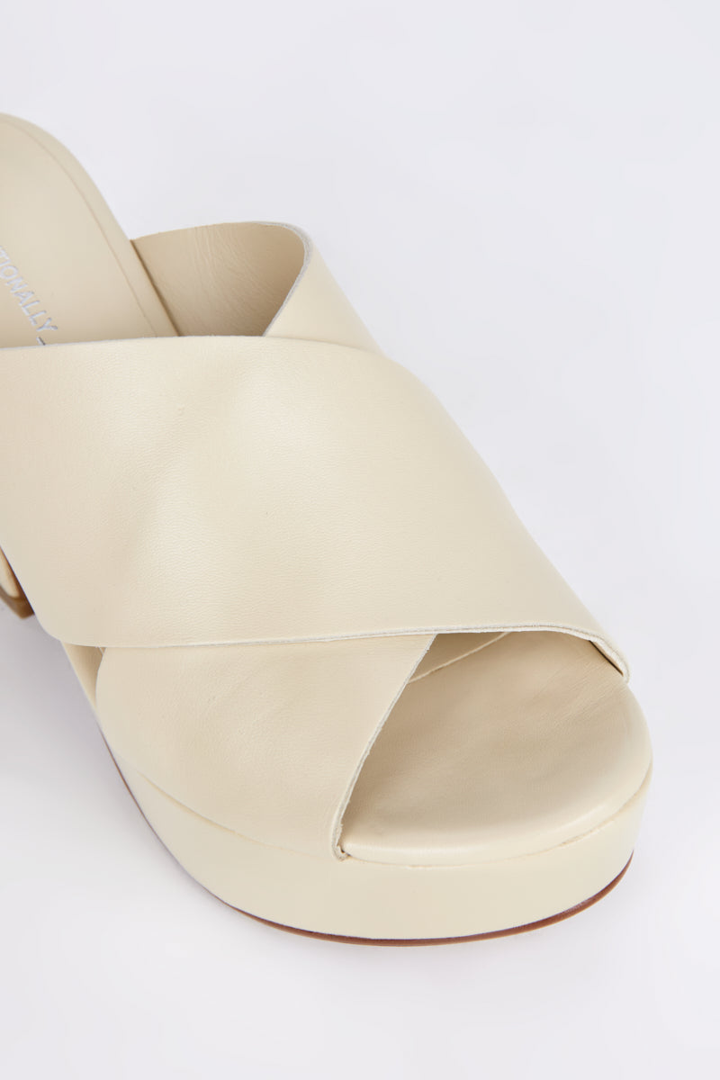 Dame Heeled Platform