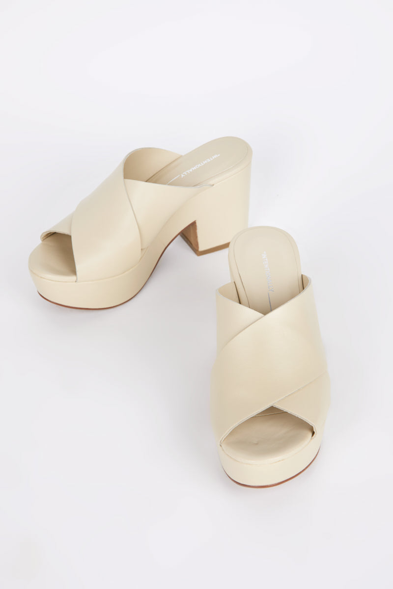 Dame Heeled Platform