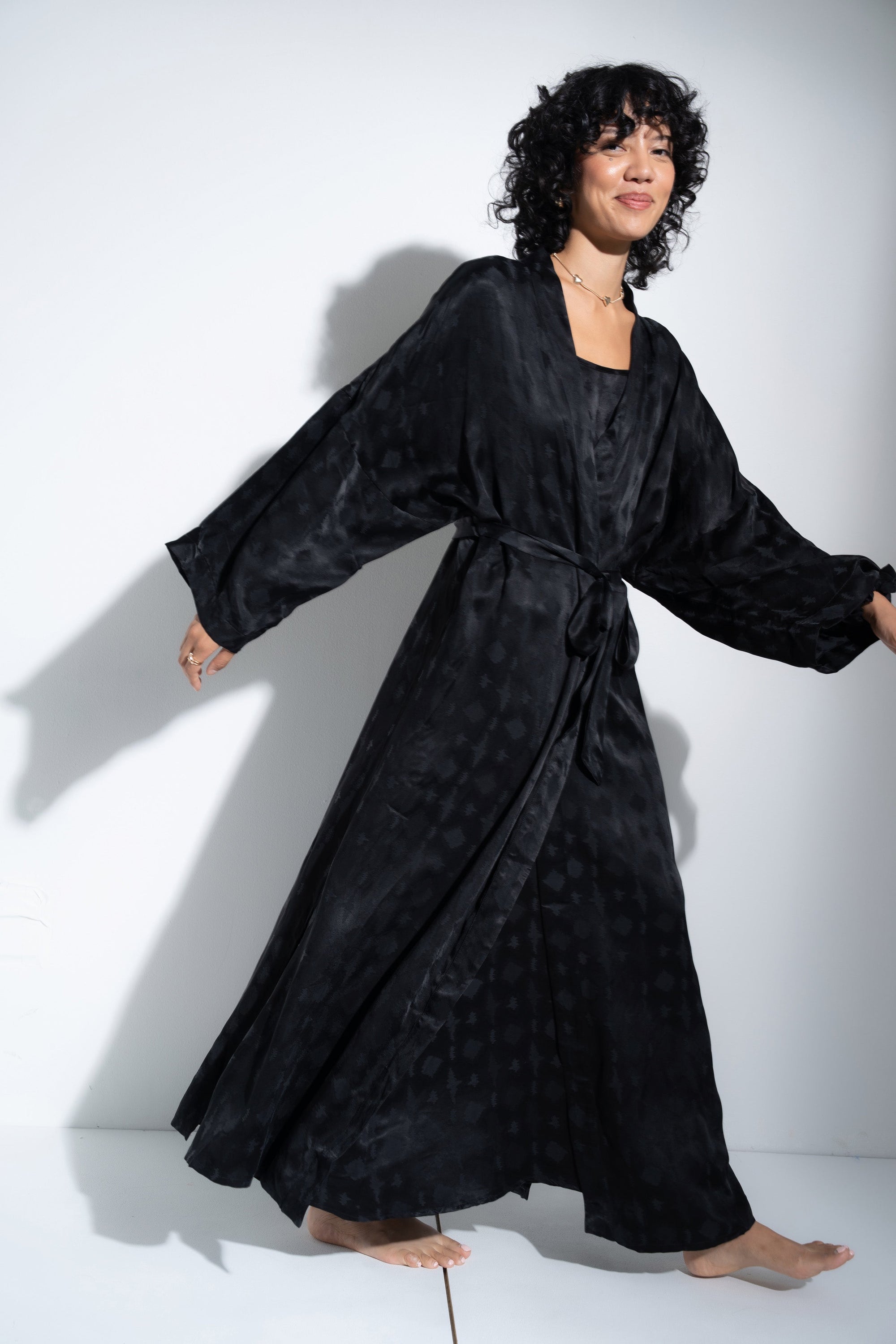 Be Idle - The Long Robe - Black Zig Zag -