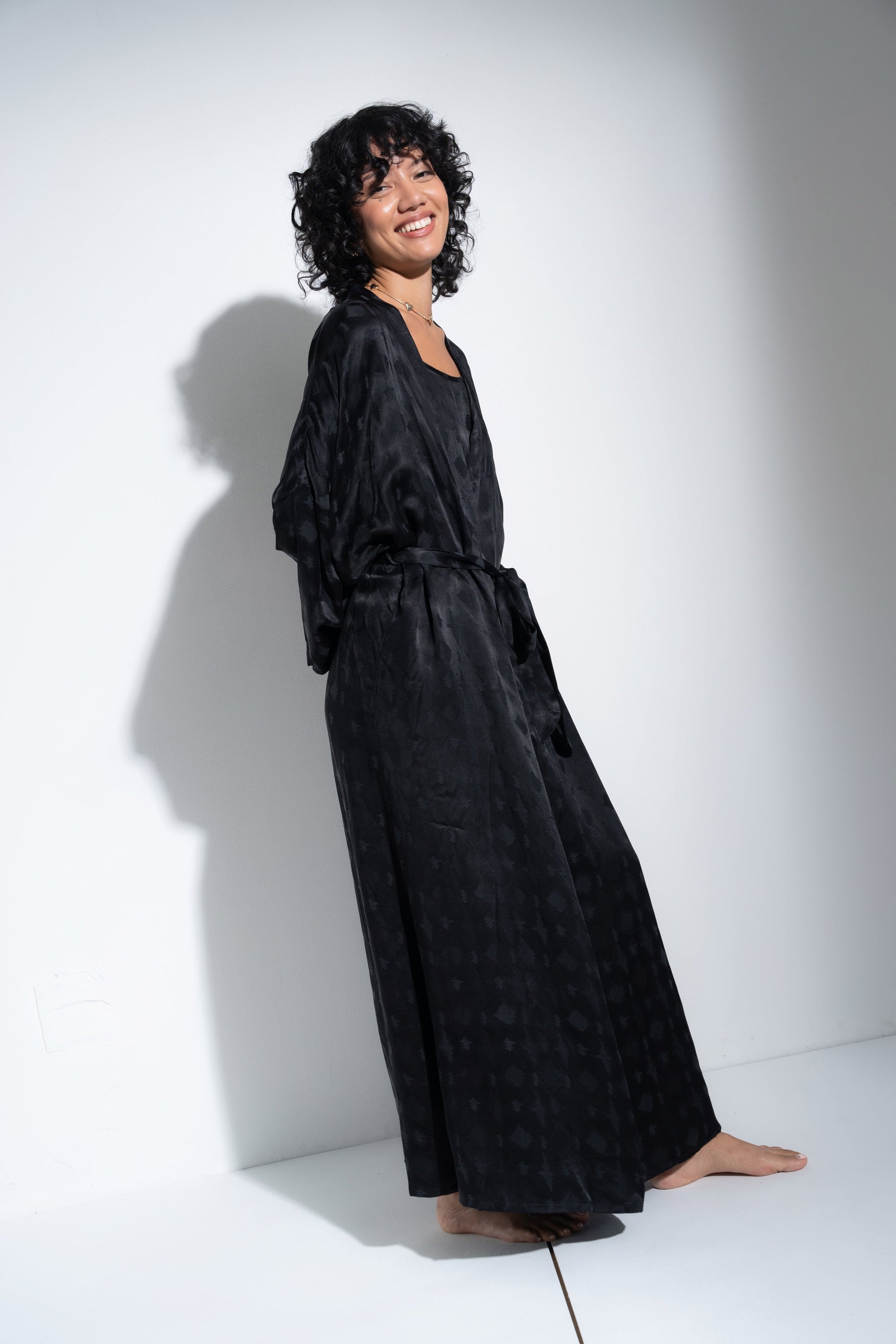 Be Idle - The Long Robe - Black Zig Zag -