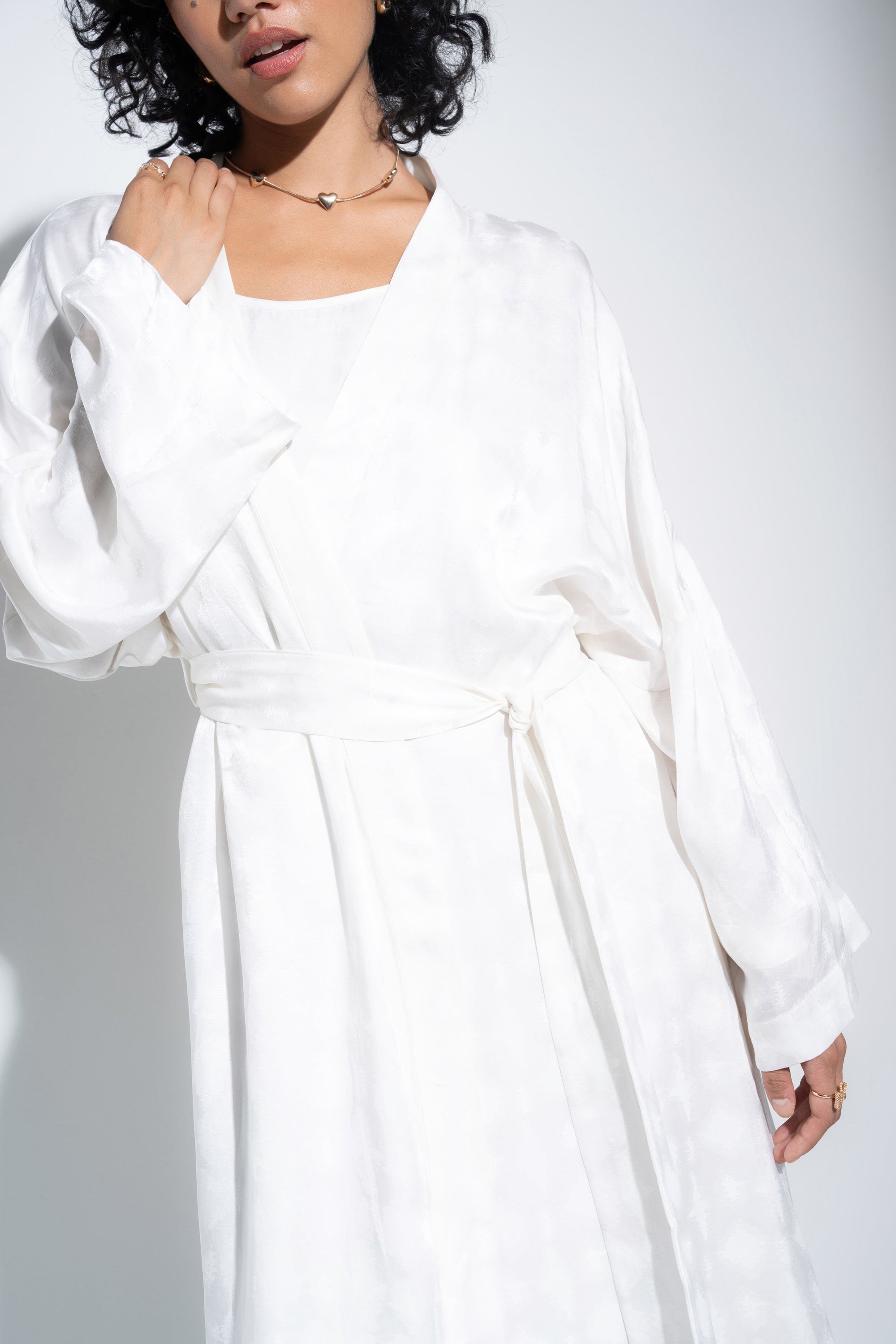 Be Idle - The Long Robe - White -
