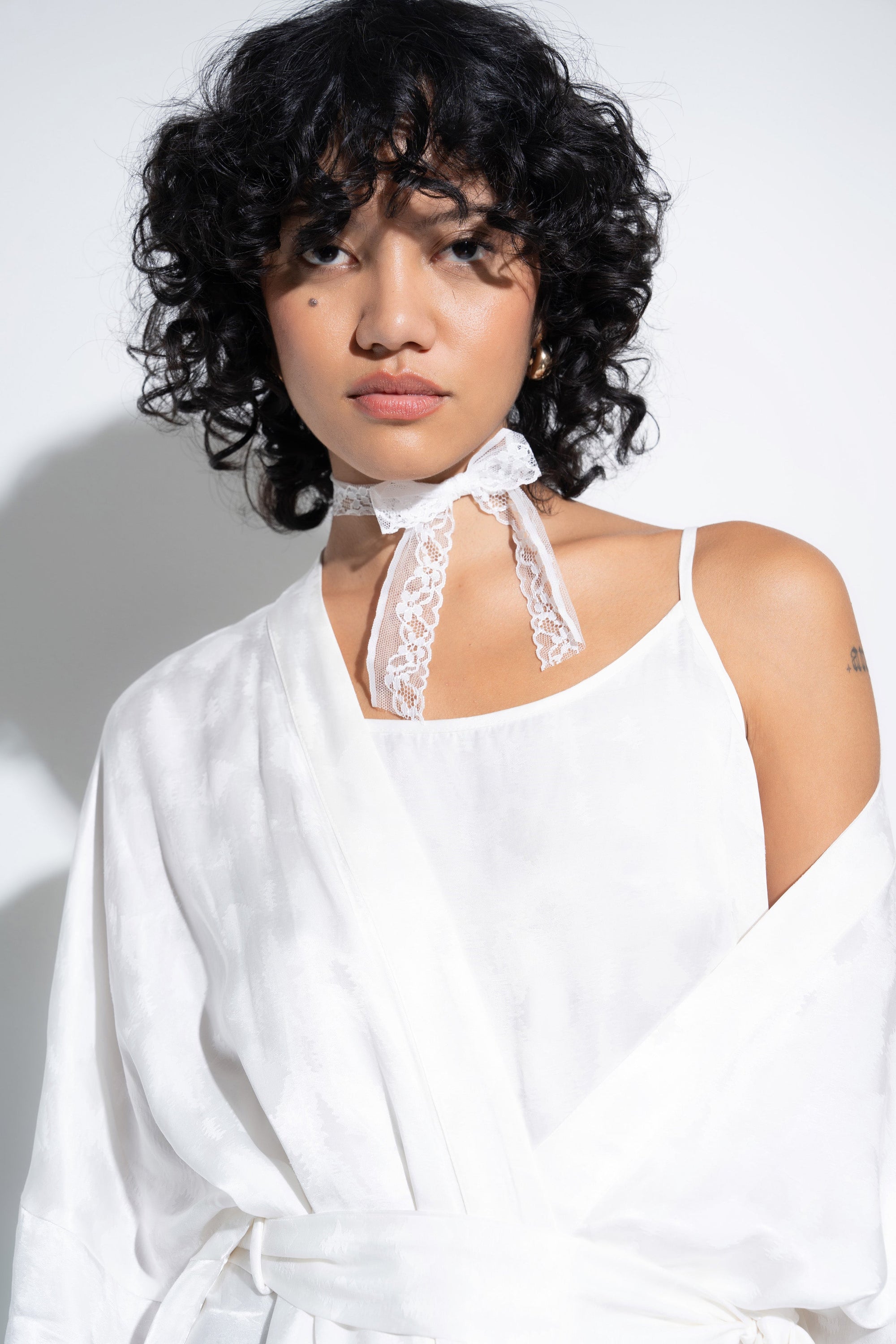Be Idle - The Long Robe - White -