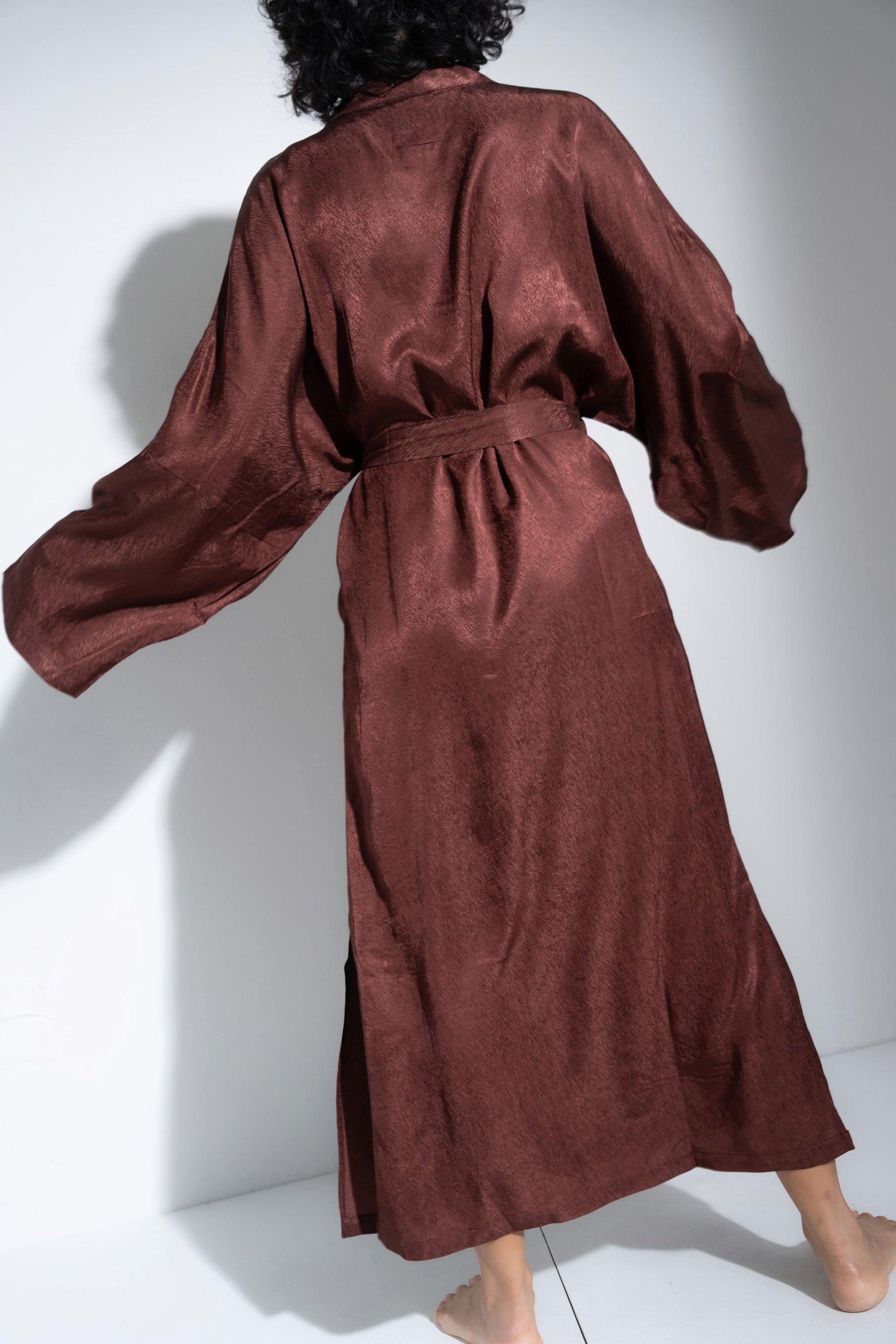 Be Idle - The Long Robe - Brown -