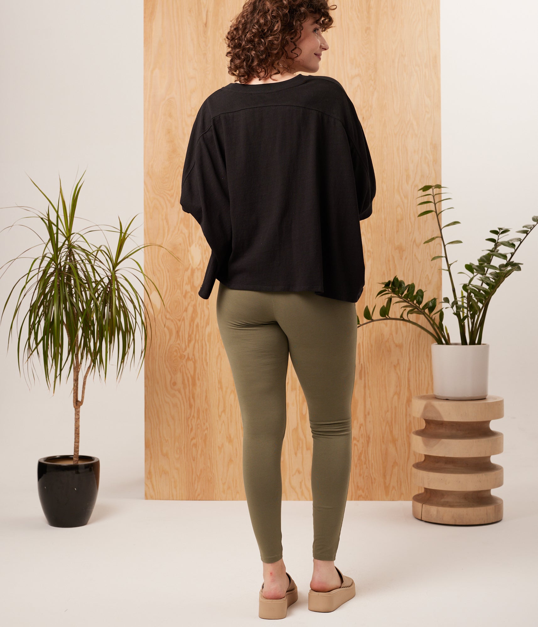 Known Supply - Lotus Top - Washed Black -