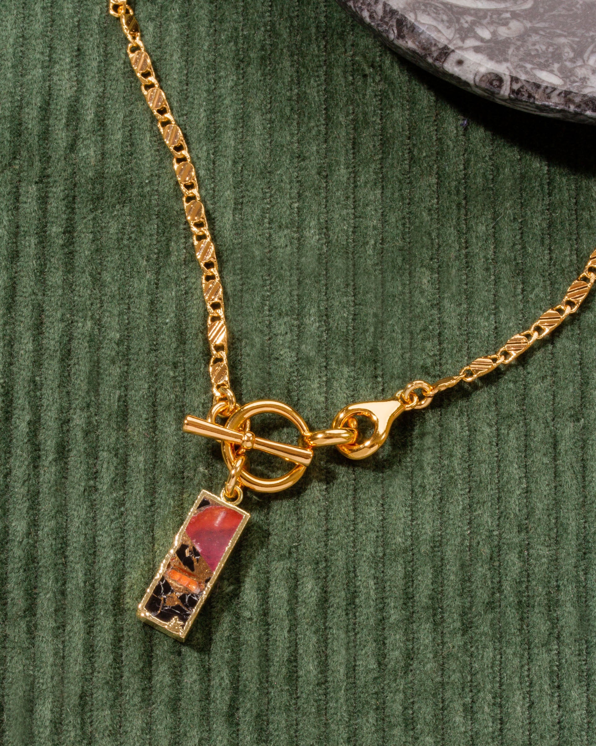 Luna Norte - Hookup Toggle Necklace -