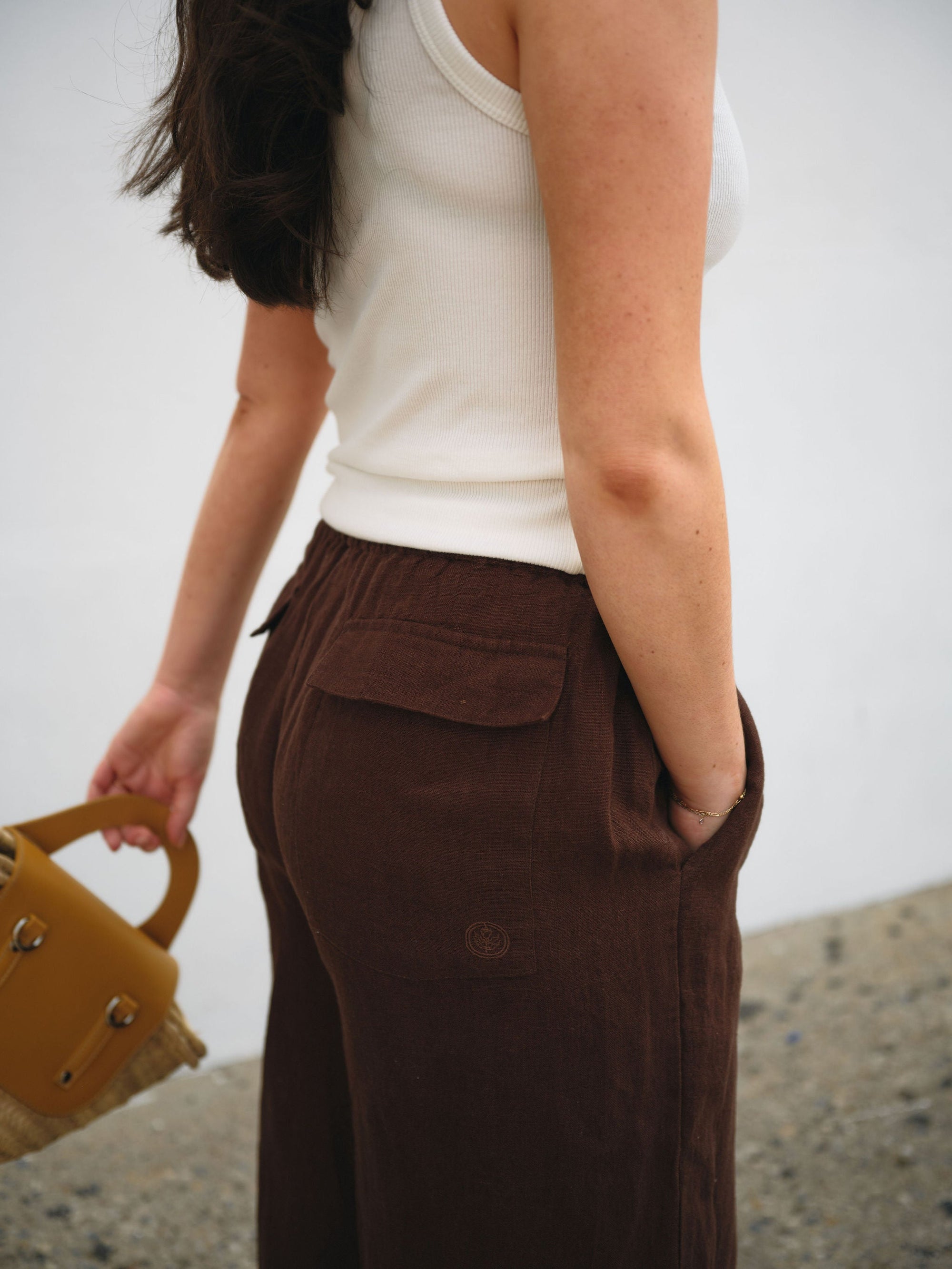 Nelle Atelier - The Tommy Petite Linen Slit Pant - Chocolate -