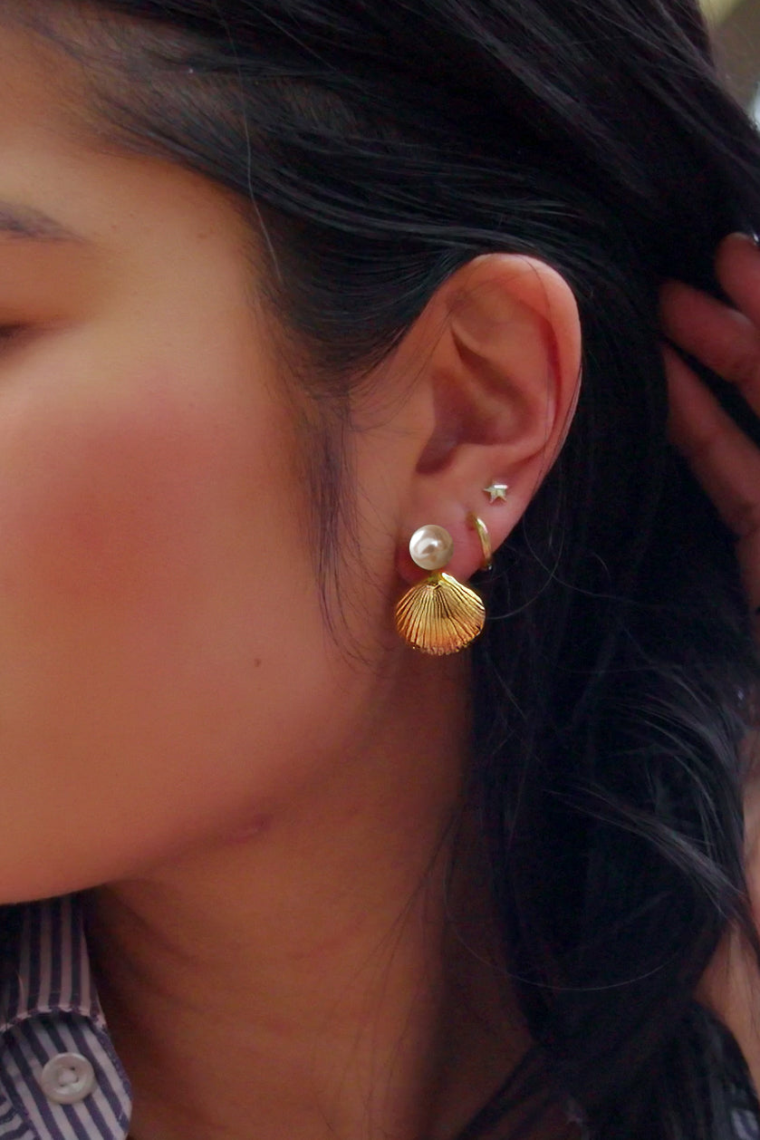 Peter + June - Oasis Studs - Mother of Pearl -