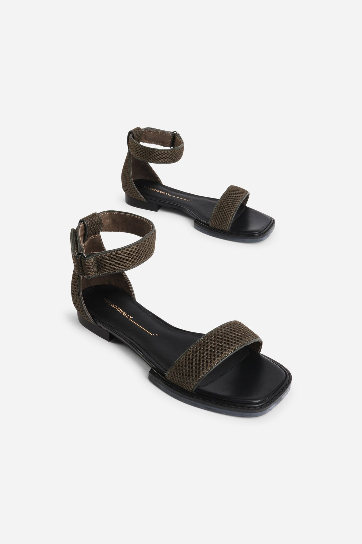 Intentionally Blank - Potz Mesh Flat Sandal - HUNTER MESH