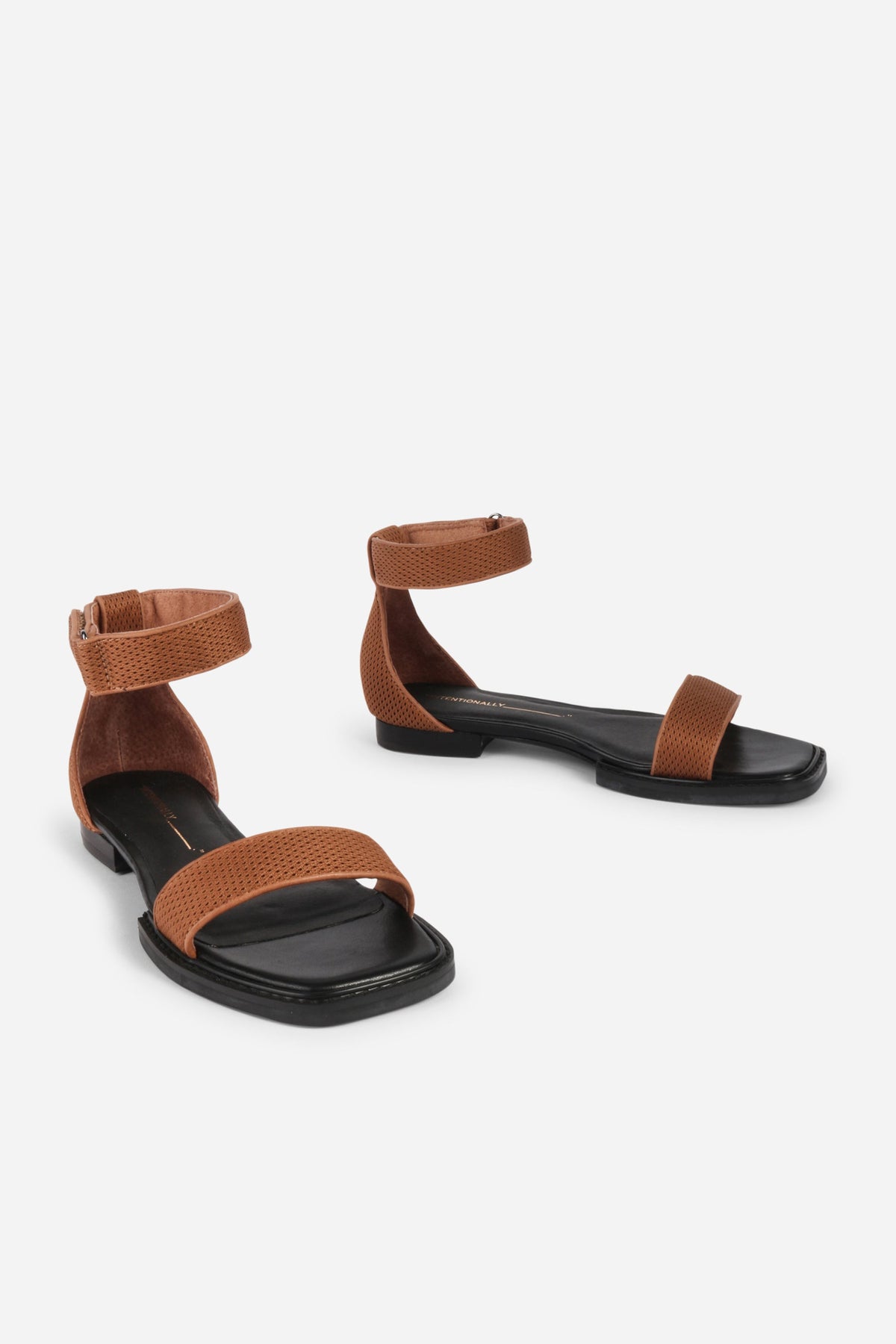 Intentionally Blank - Potz Mesh Flat Sandal -