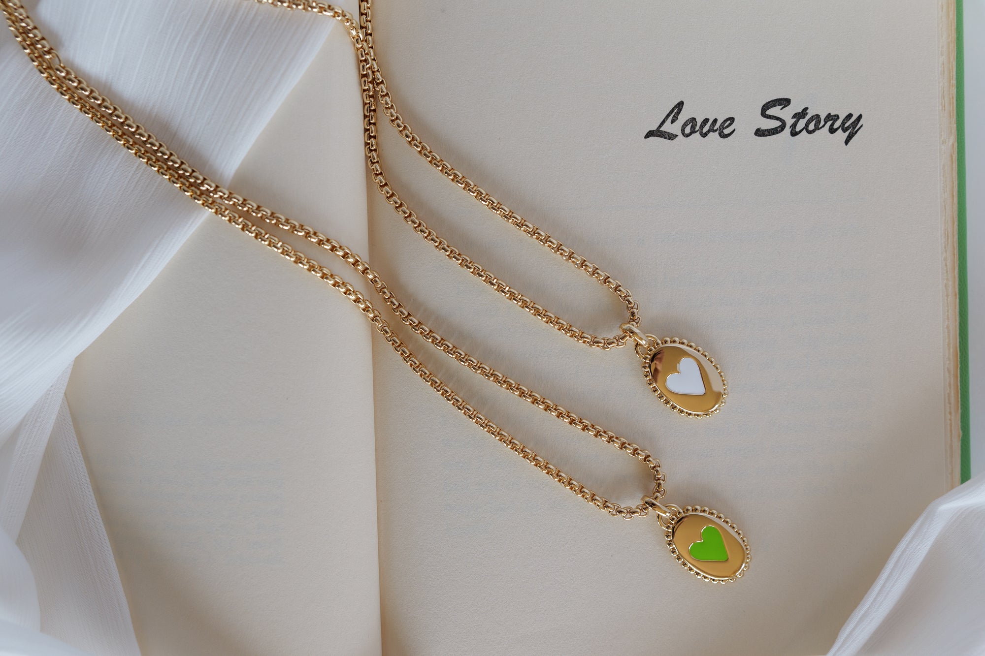 Leeada - Bea Goode Heart Neacklace - Gold/White -