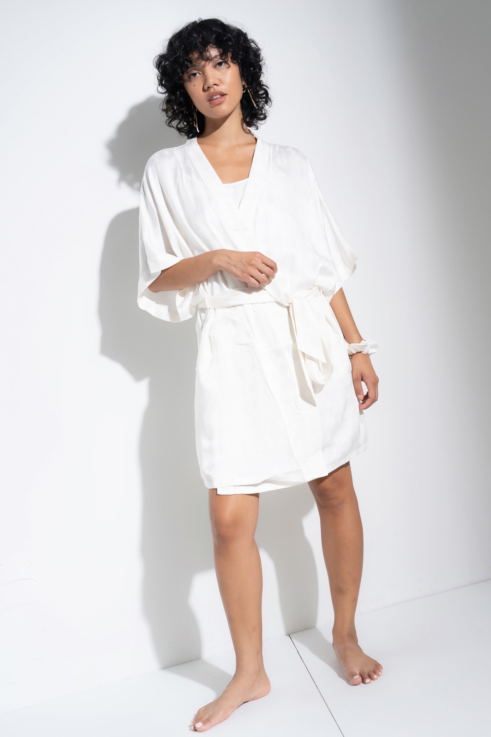 Be Idle - The Short Robe - White -