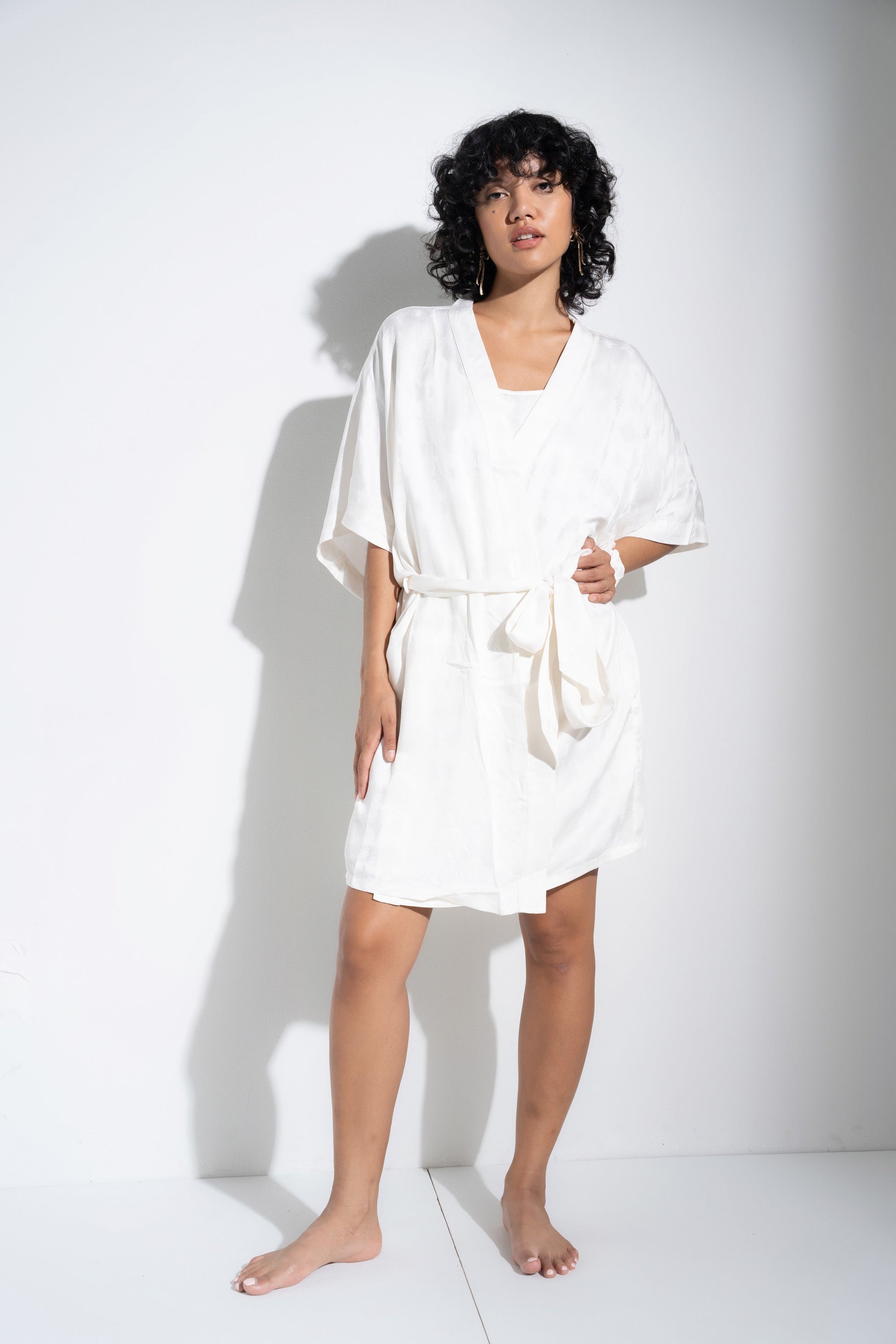Be Idle - The Short Robe - White -